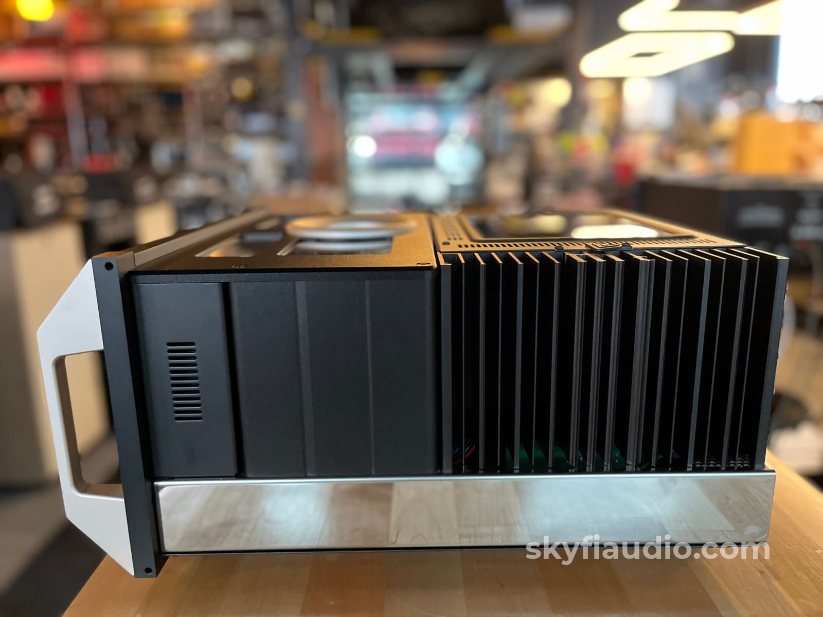 McIntosh MA12000 Hybrid Integrated Amplifier - Pre Loved Integrated Amplifier