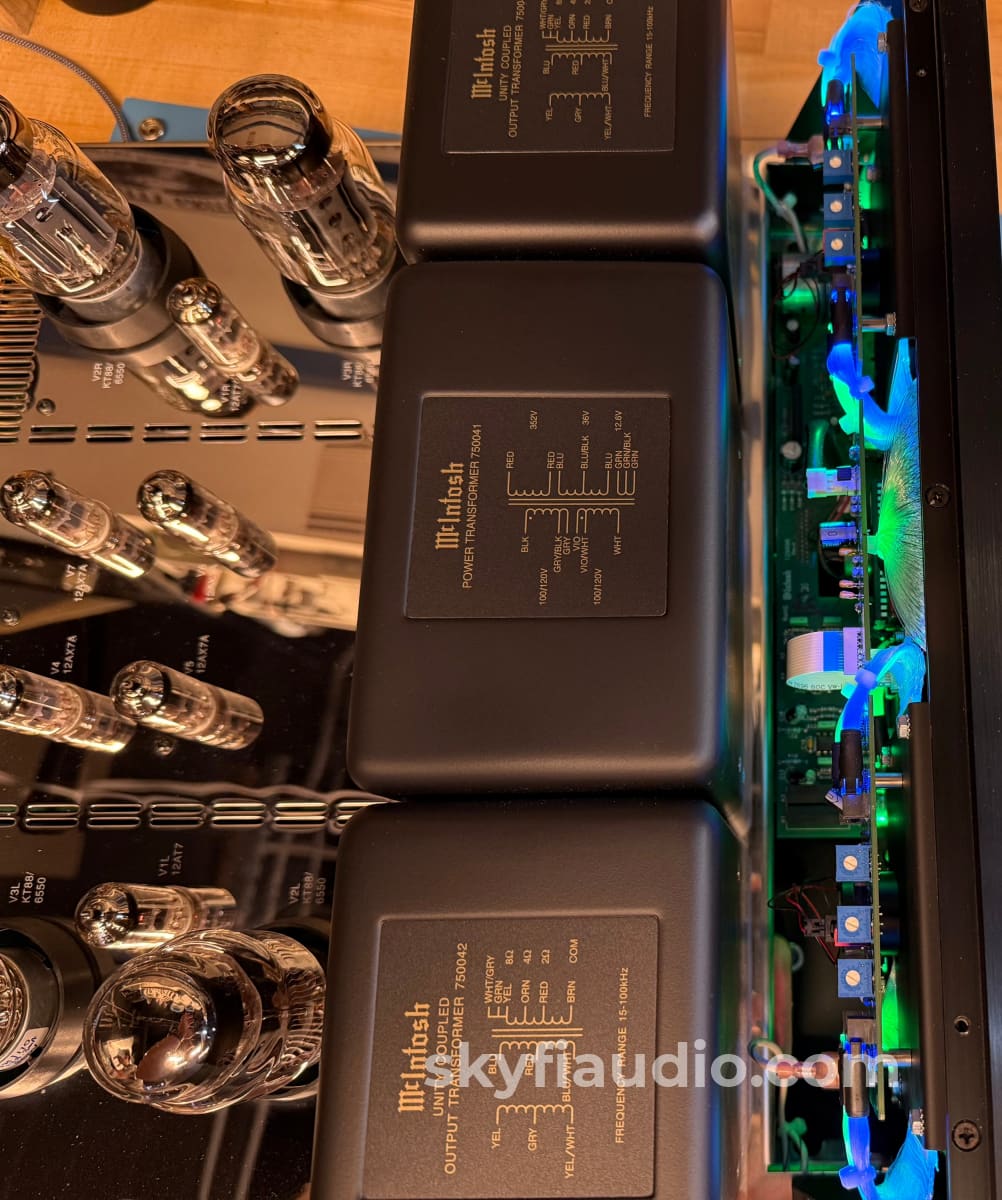 McIntosh MC2275 Tube Integrated Amplifier - Excellent Condition Collectors Set - Super Rare Integrated Amplifier