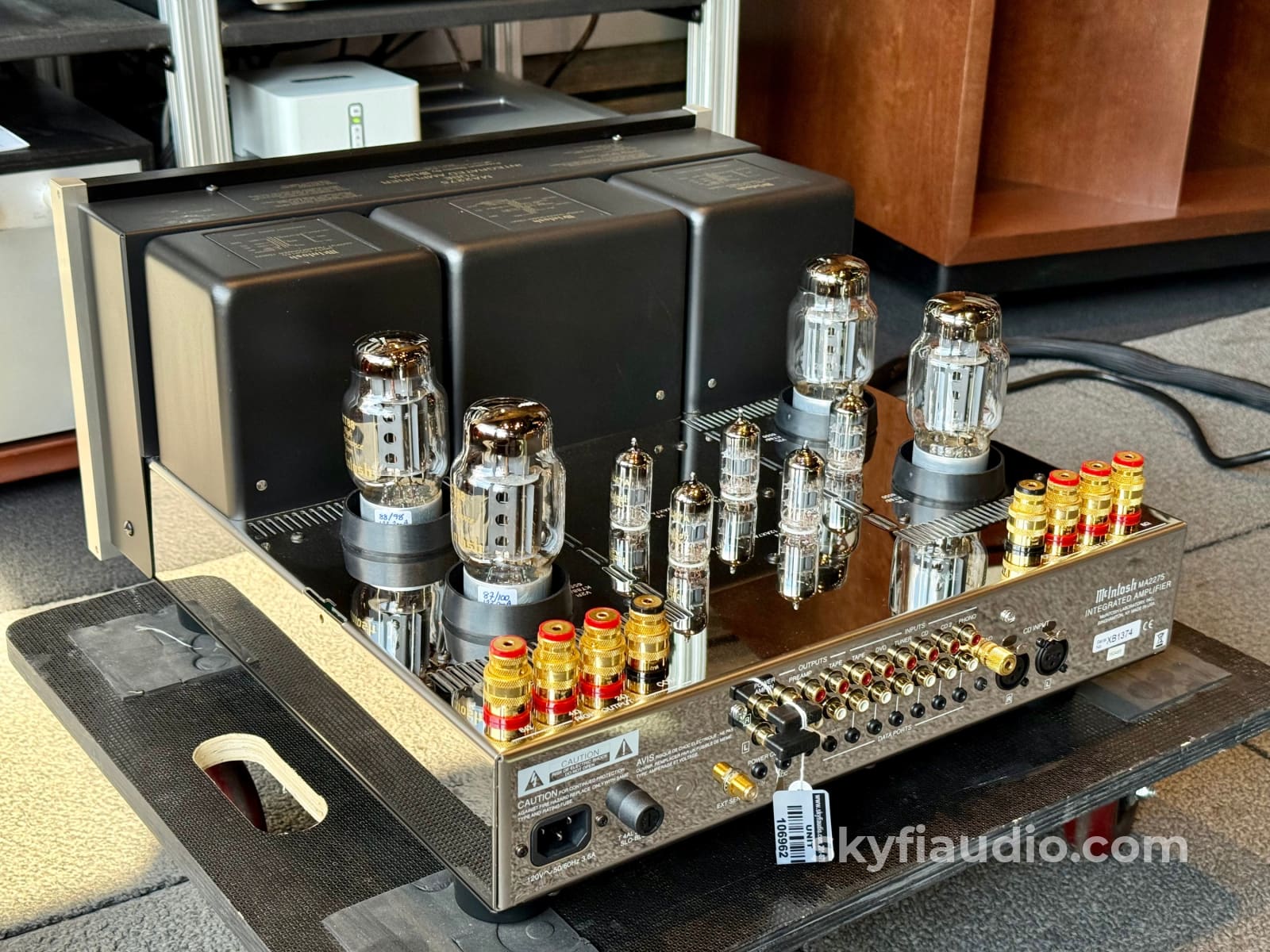 McIntosh MA2275 Tube Integrated Amplifier - Excellent Condition Collectors Set - Super Rare Integrated Amplifier