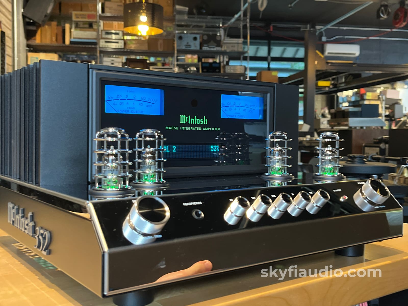 McIntosh MA352 Hybrid Drive Integrated Amplifier - Pre-Loved - Integrated Amplifier