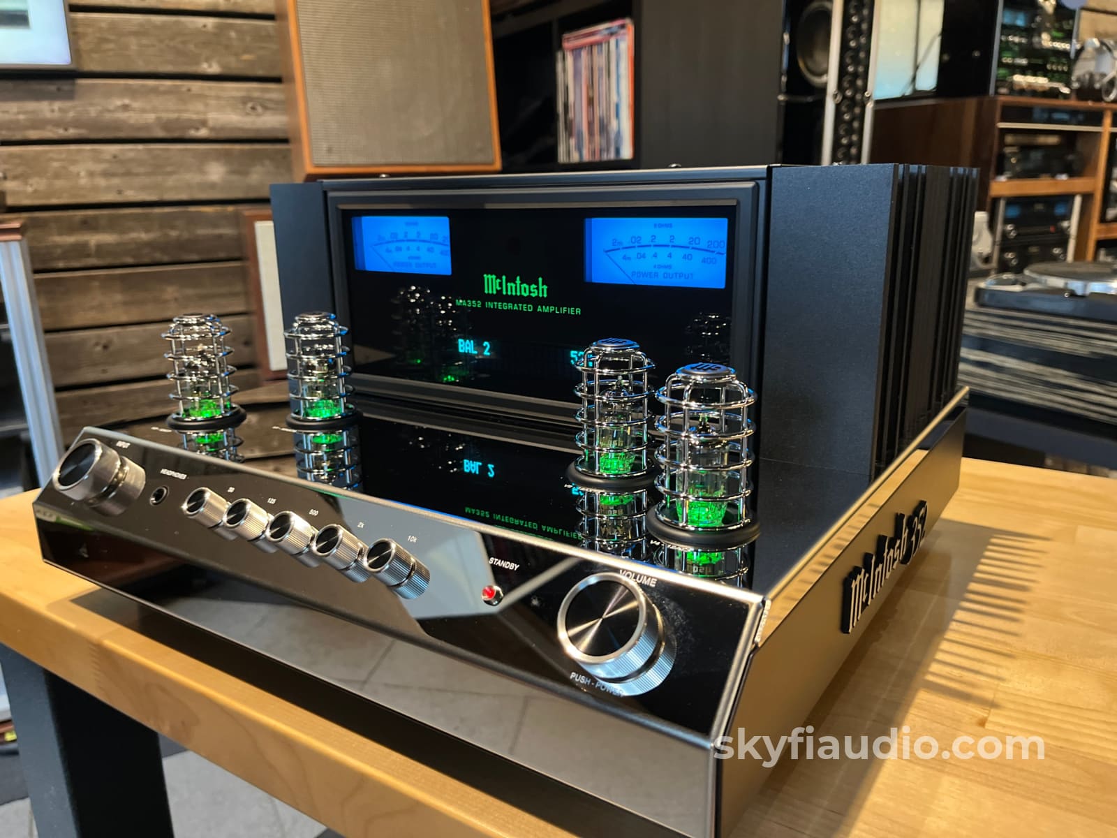 McIntosh MA352 Hybrid Drive Integrated Amplifier - Pre-Loved - Integrated Amplifier