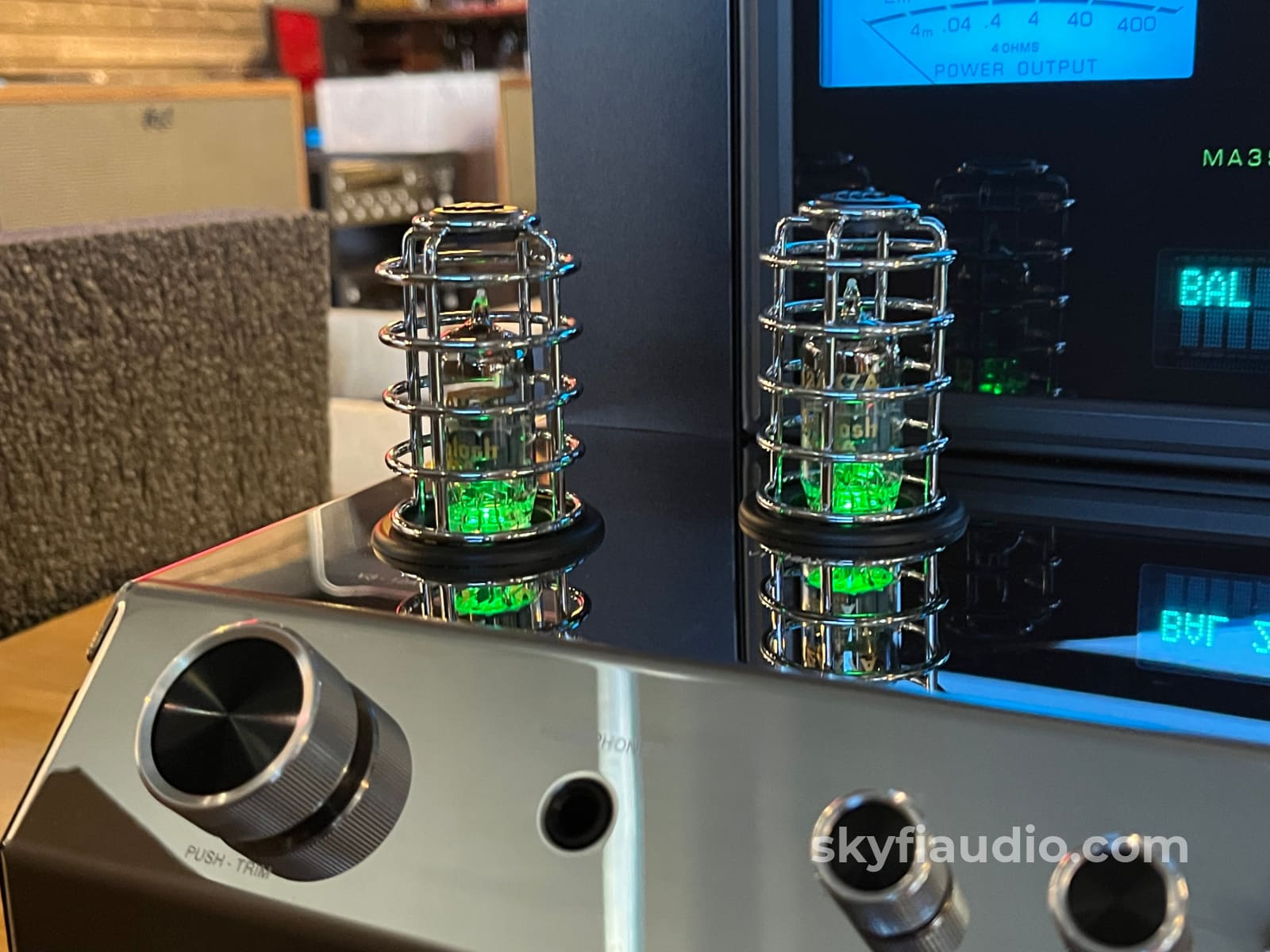 McIntosh MA352 Hybrid Drive Integrated Amplifier - Pre Loved Integrated Amplifier