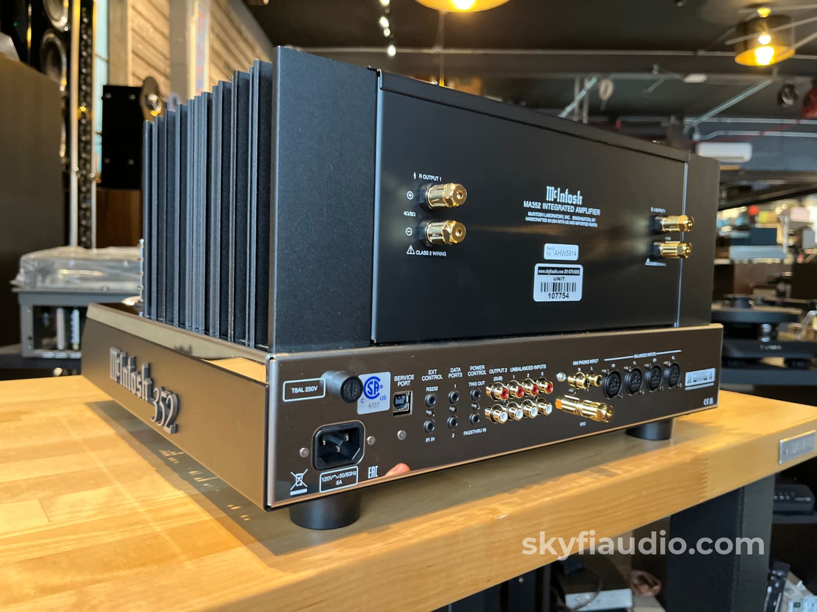 McIntosh MA352 Hybrid Drive Integrated Amplifier - Pre-Loved - Integrated Amplifier