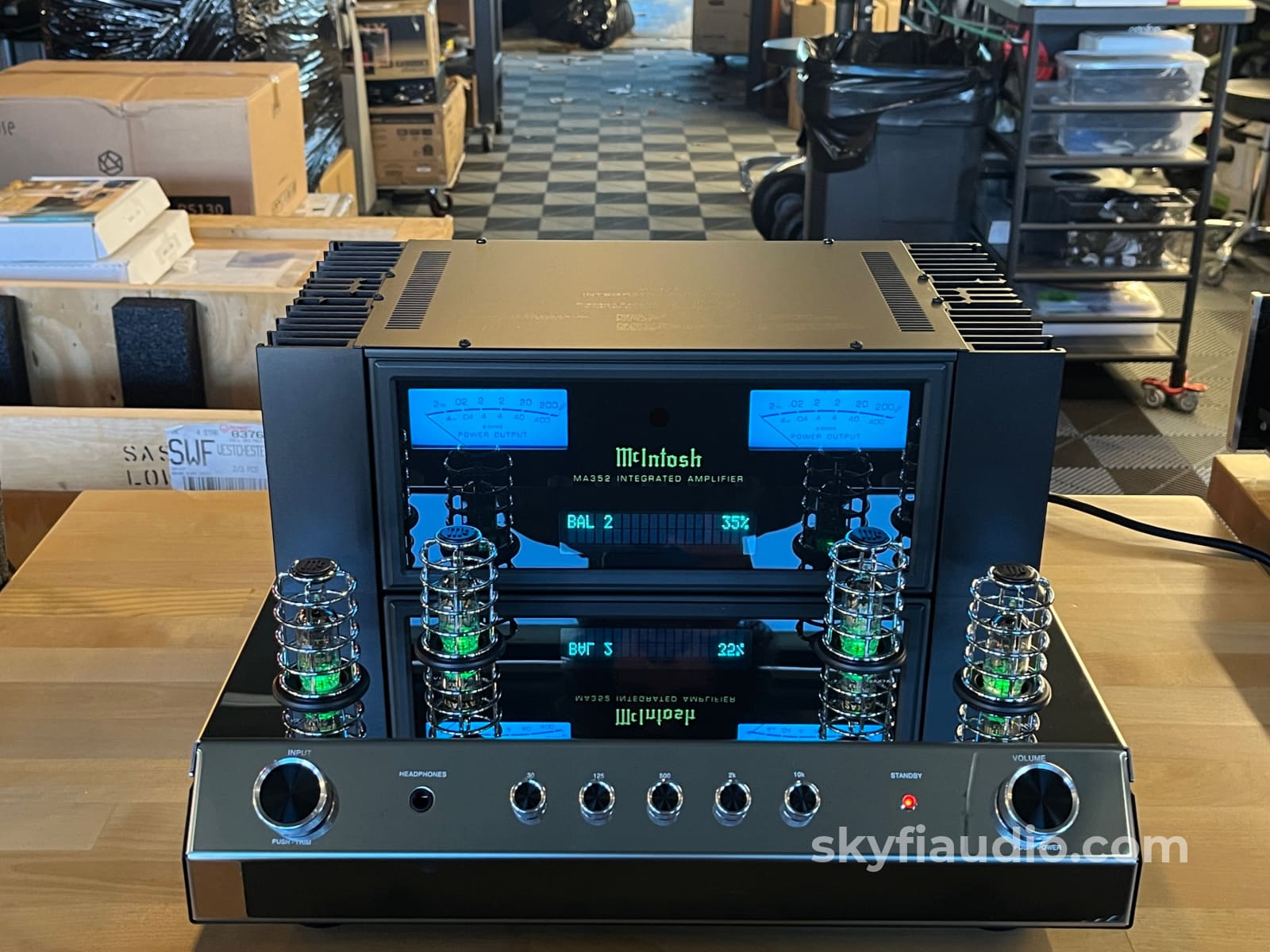 McIntosh MA352 Hybrid Drive Integrated Amplifier - Pre Loved Integrated Amplifier