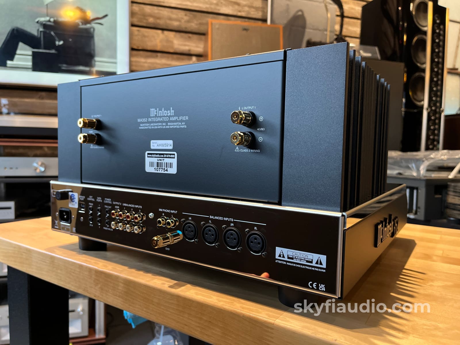 McIntosh MA352 Hybrid Drive Integrated Amplifier - Pre-Loved - Integrated Amplifier