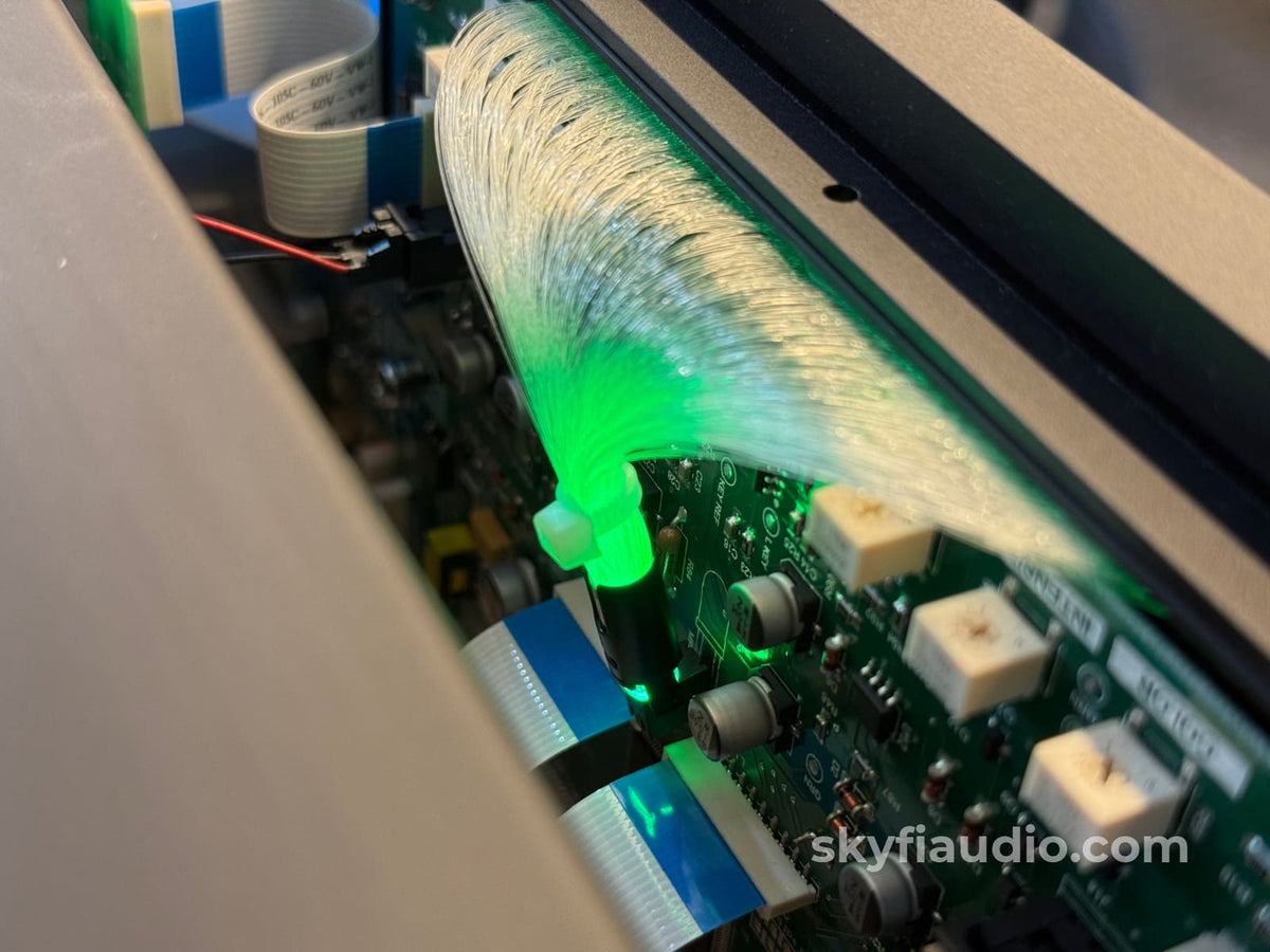 McIntosh MA5200 Solid State Integrated Amplifier - Pre-Loved - Integrated Amplifier
