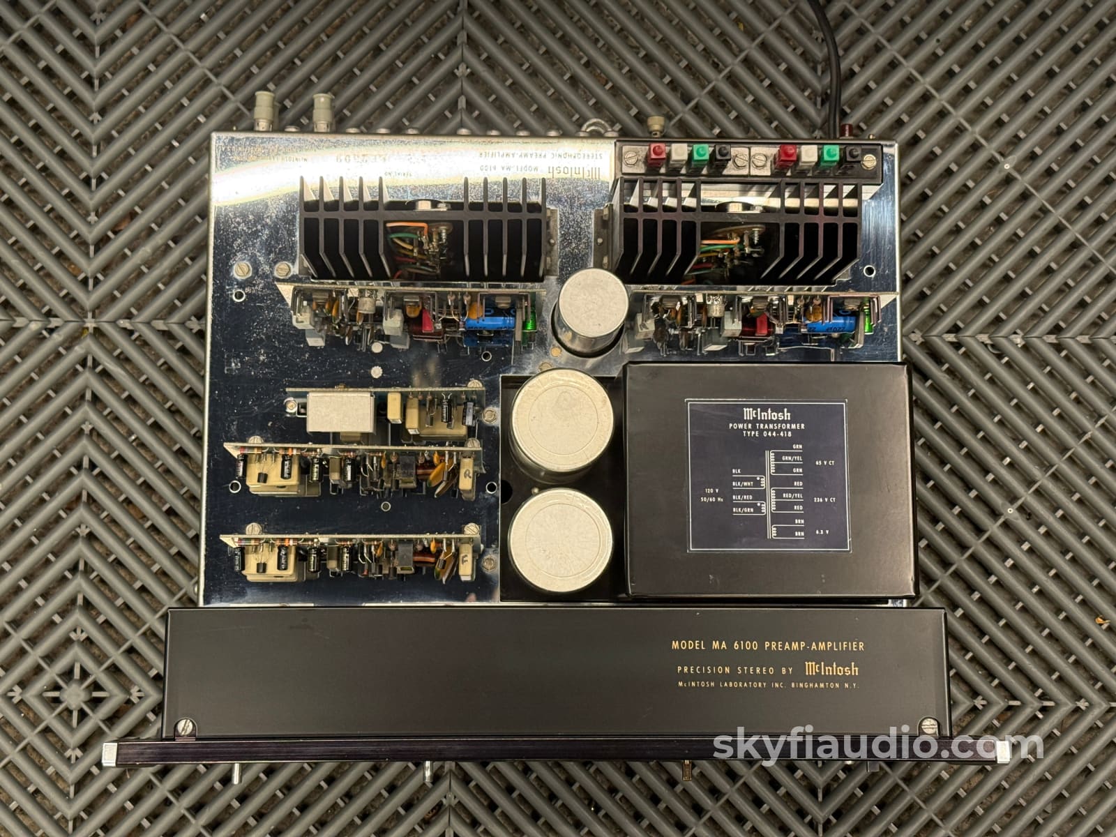 McIntosh MA6100 Integrated Amplifier - Serviced / Single Owner Integrated Amplifier