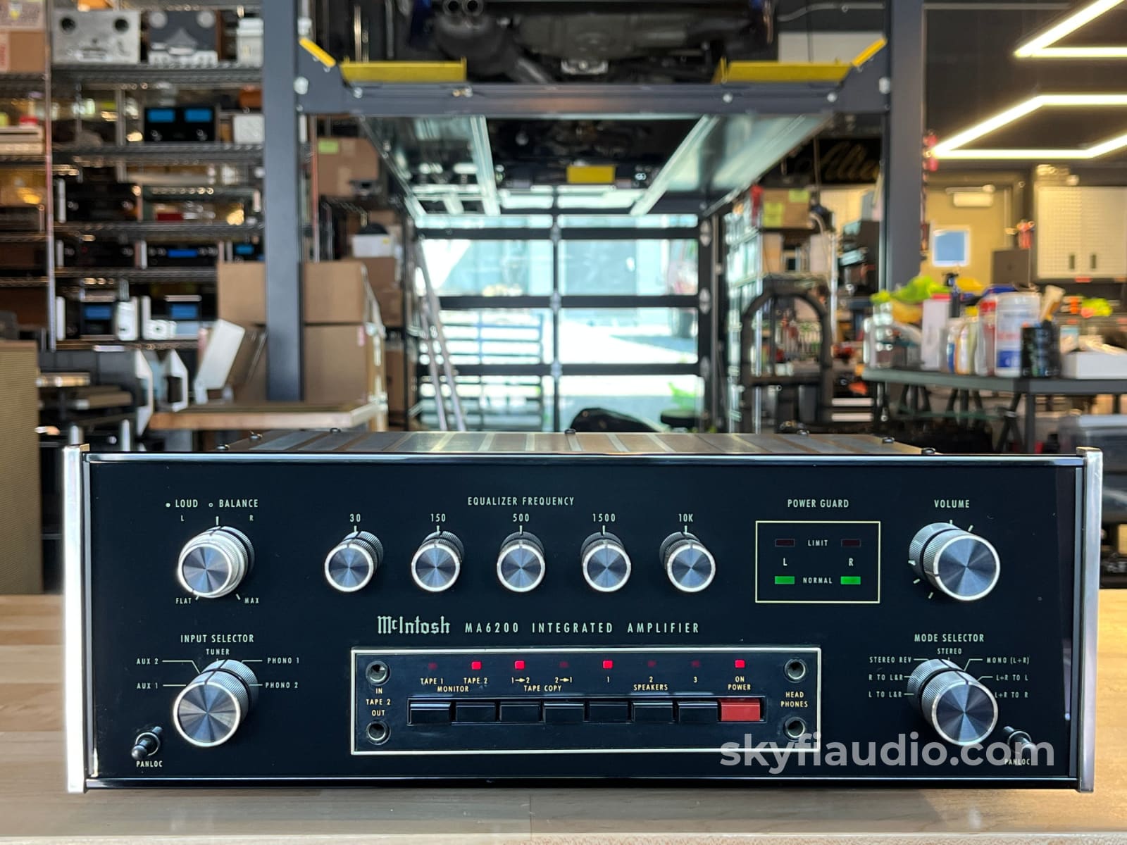 McIntosh MA6200 Vintage Integrated Amp - Serviced - Integrated Amplifier