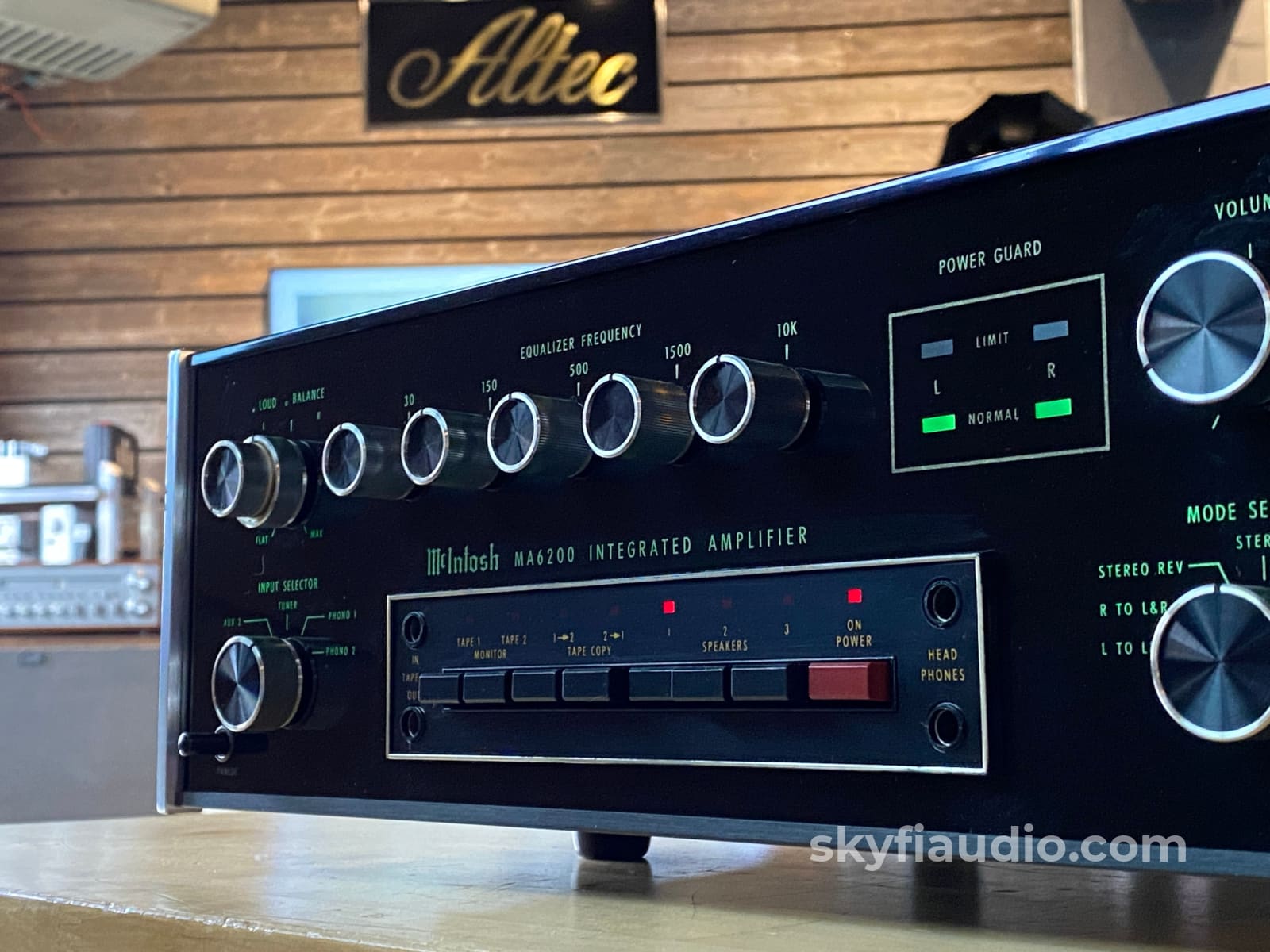 Mcintosh Ma6200 Vintage Integrated Amplifier - Serviced Integrated Amplifier