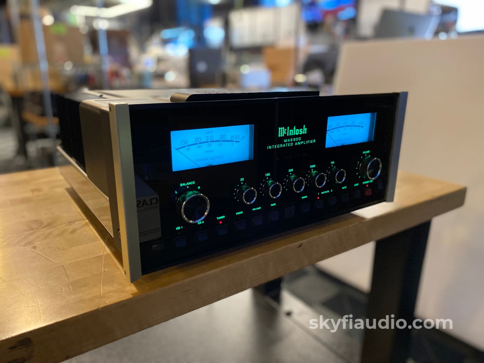 Mcintosh Ma6900 Integrated Amplifier - All Analog! Built-In Phono