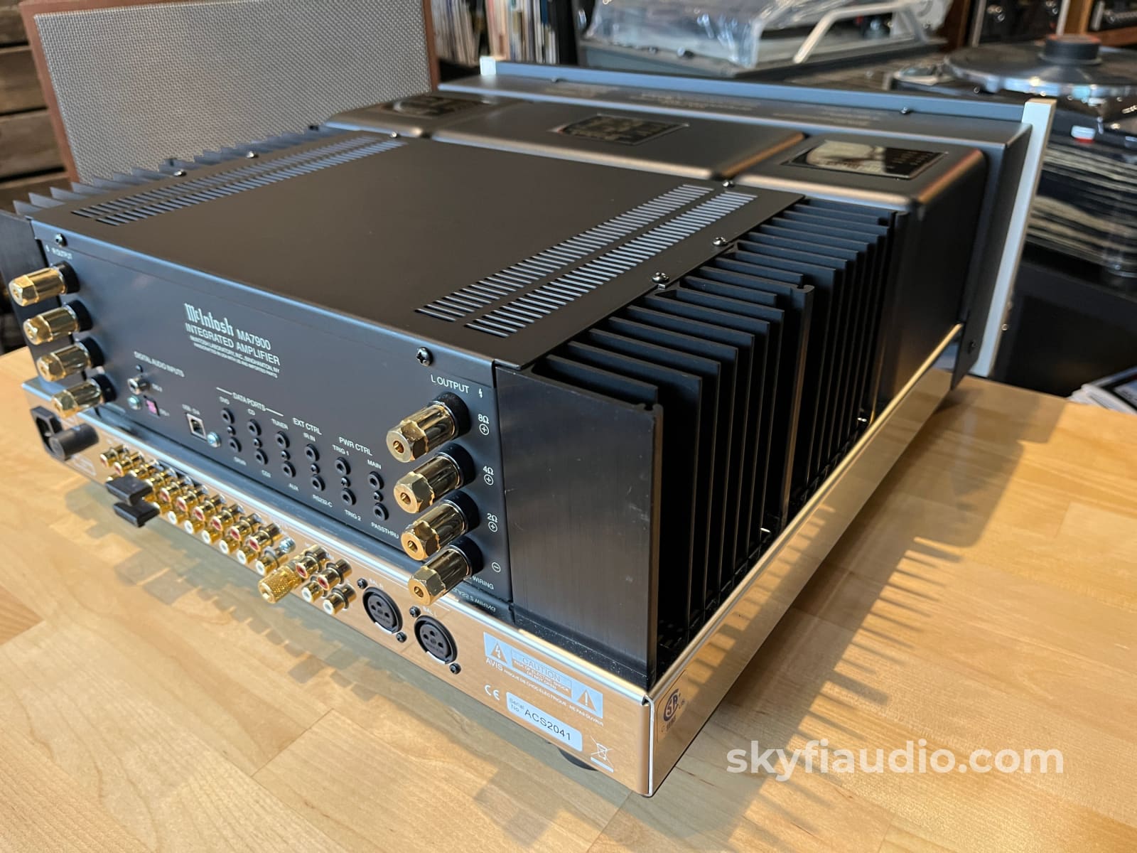 McIntosh MA7900 Solid State Integrated Amplifier - Fiber Optic - Amplifier