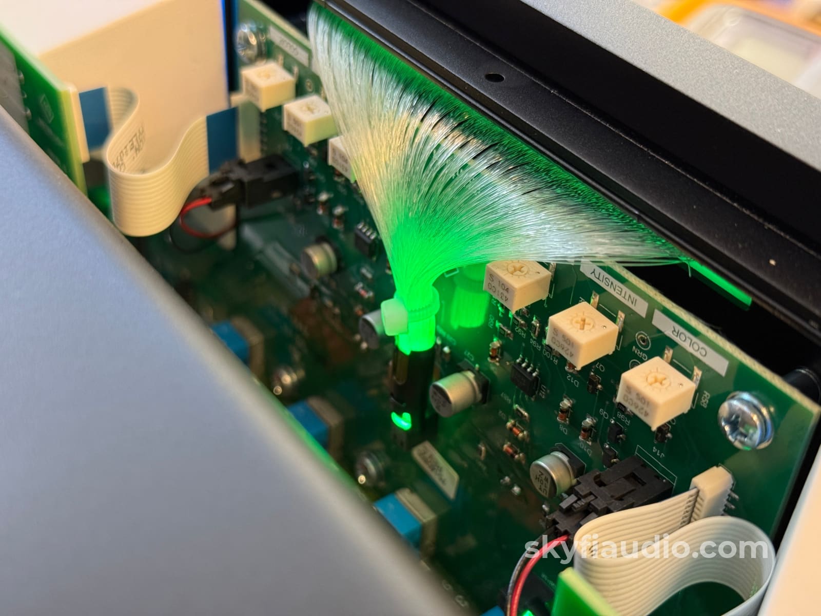 McIntosh MA7900 Solid State Integrated Amplifier - Fiber Optic - Amplifier