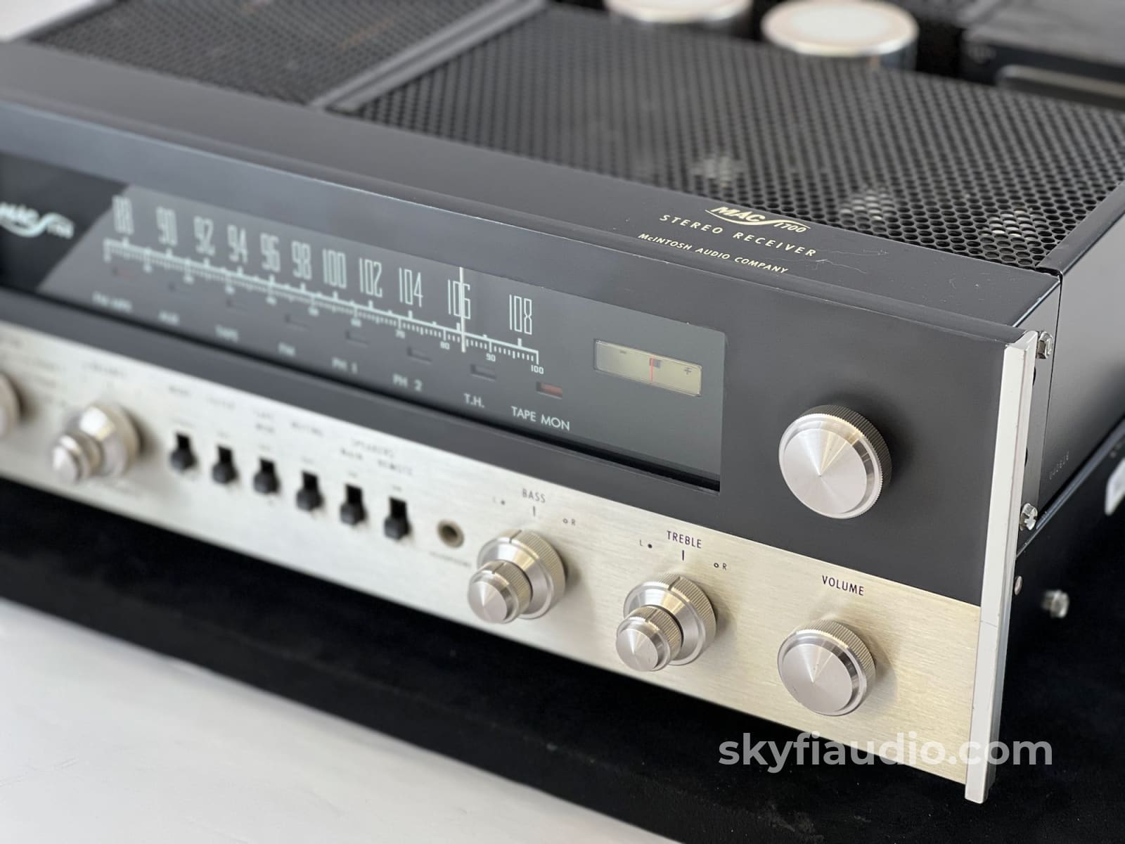 Mcintosh Mac1700 Vintage Receiver W/Tube Tuner - Serviced Integrated Amplifier