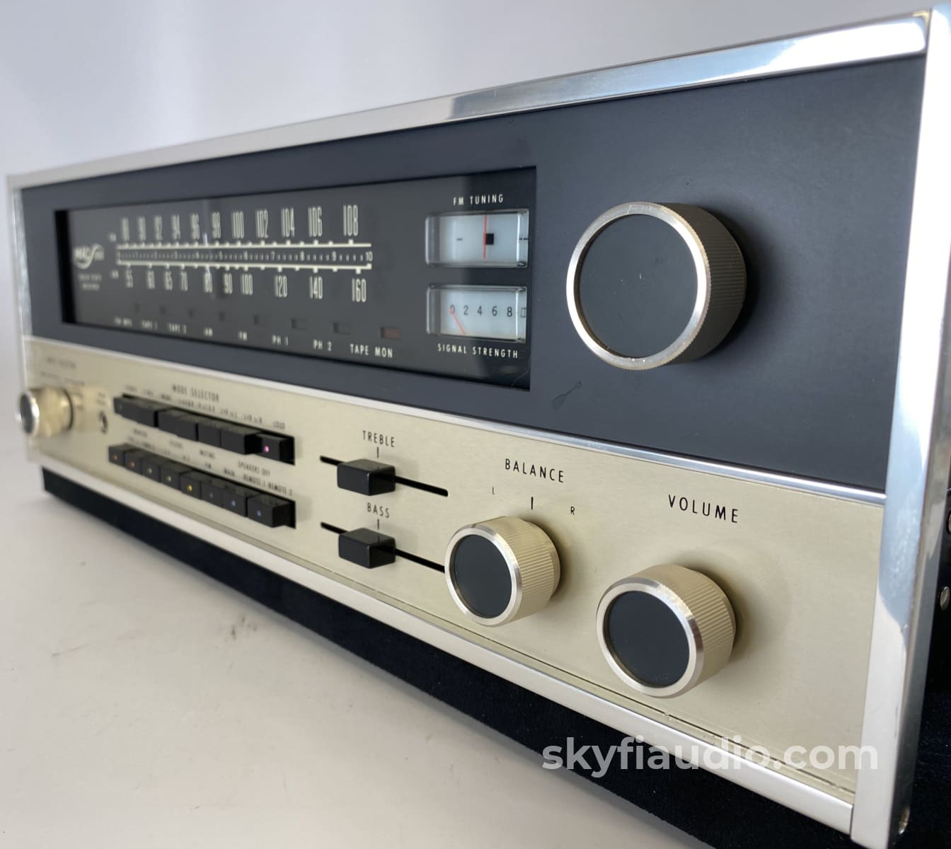 Mcintosh Mac1900 Vintage Receiver - Serviced And Ready To Wow Integrated Amplifier