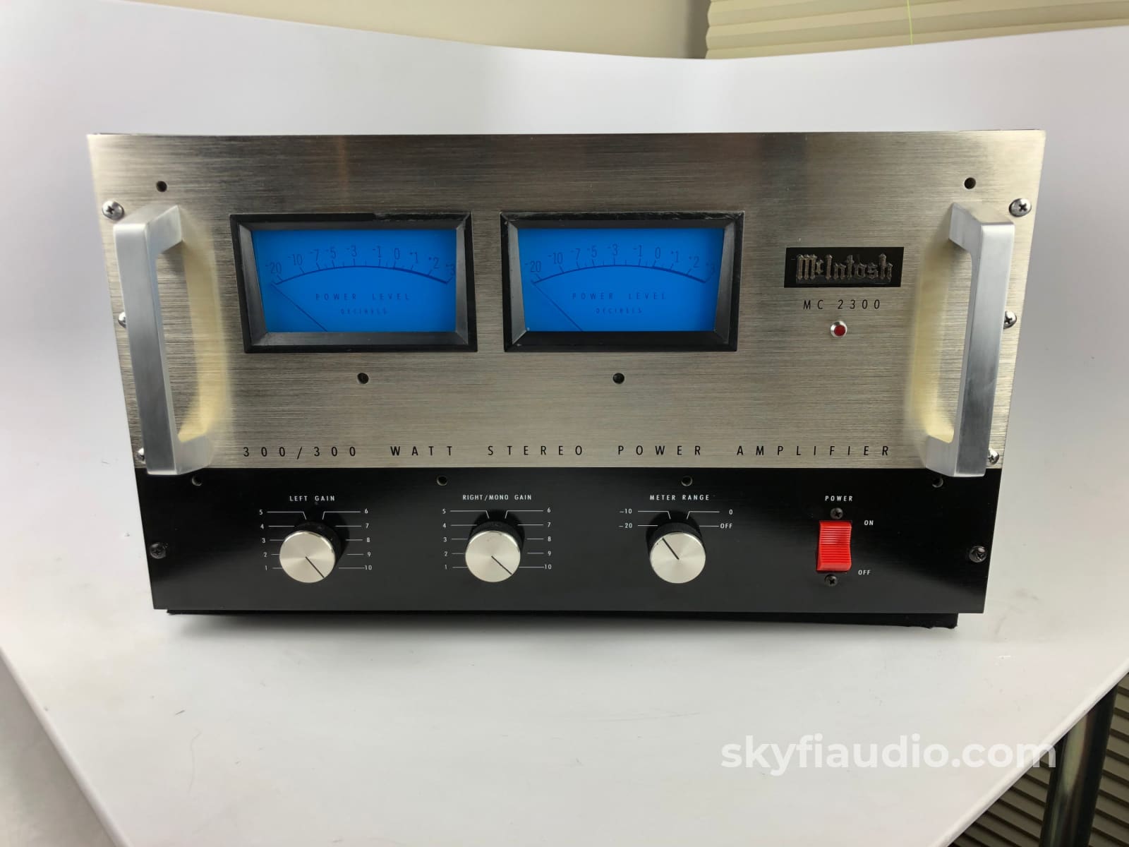 Mcintosh Mc-2300 - 300W Classic Solid State Stereo Amplifier Perfectly Restored