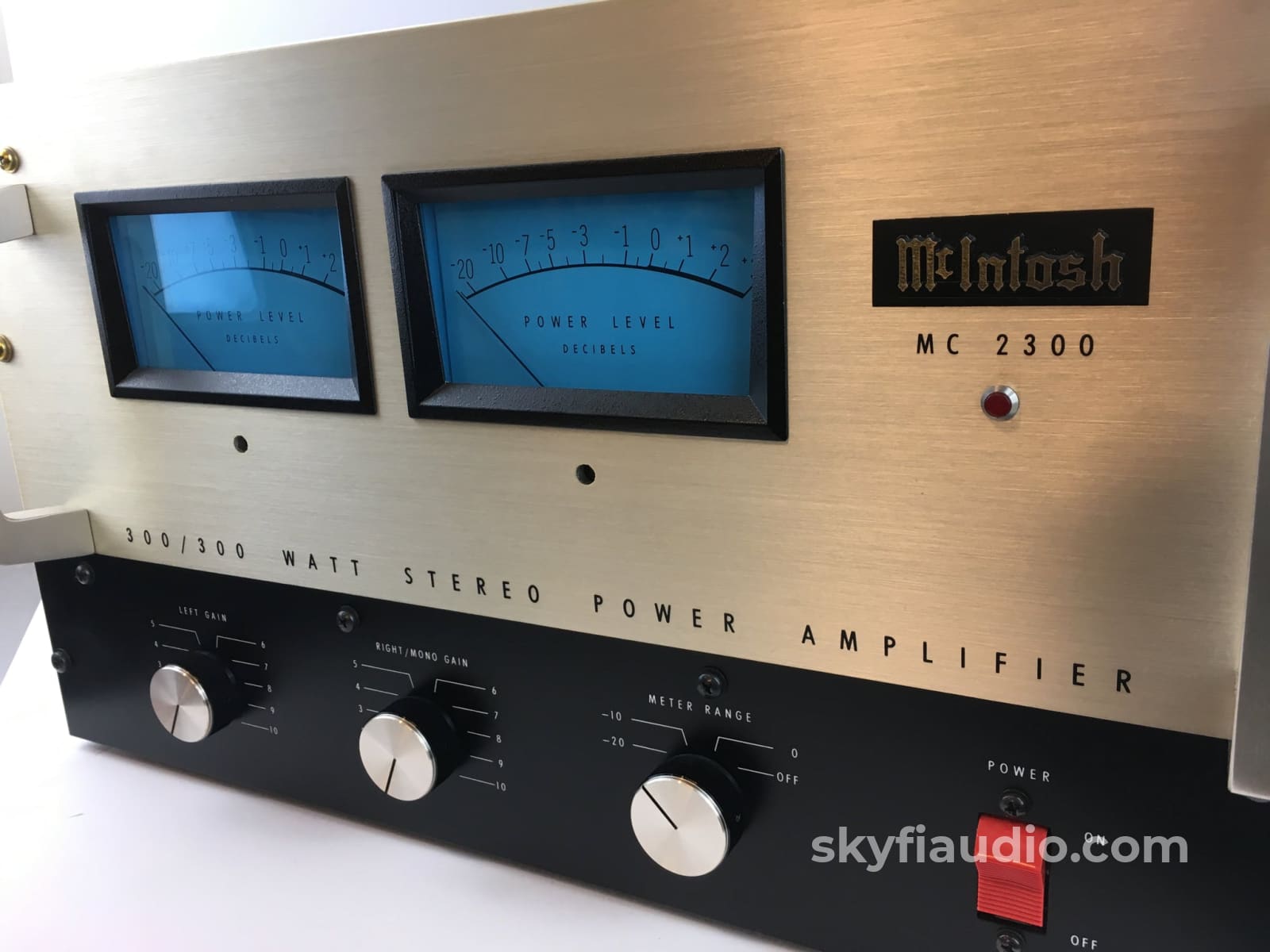 Mcintosh Mc-2300 Solid State Amplifier A Piece Of Audio History