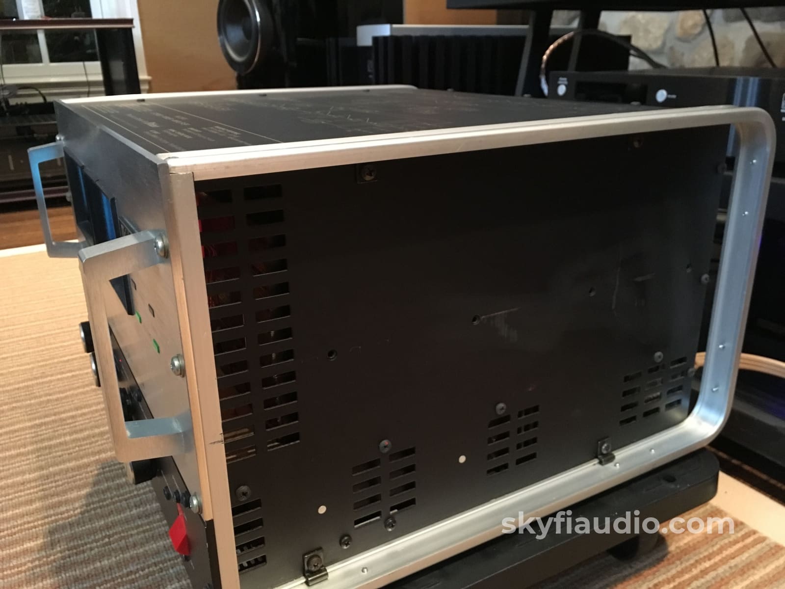 Mcintosh Mc-2500 Solid State Amplifier