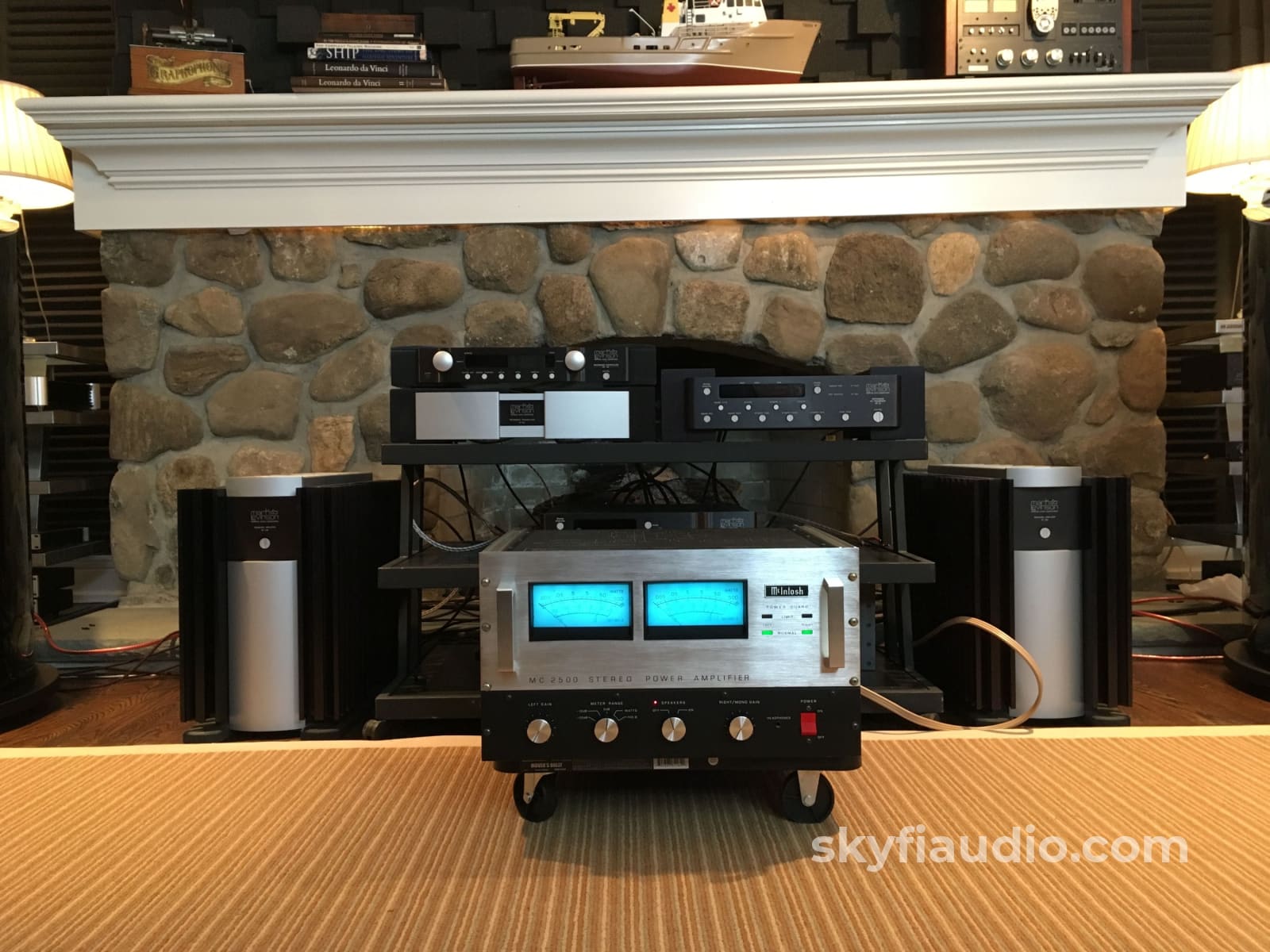 Mcintosh Mc-2500 Solid State Amplifier