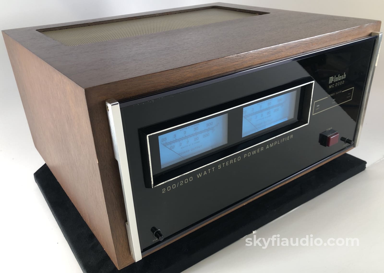 Mcintosh Mc2002 Amplifier With Gorgeous Meters - Rare Wooden Case