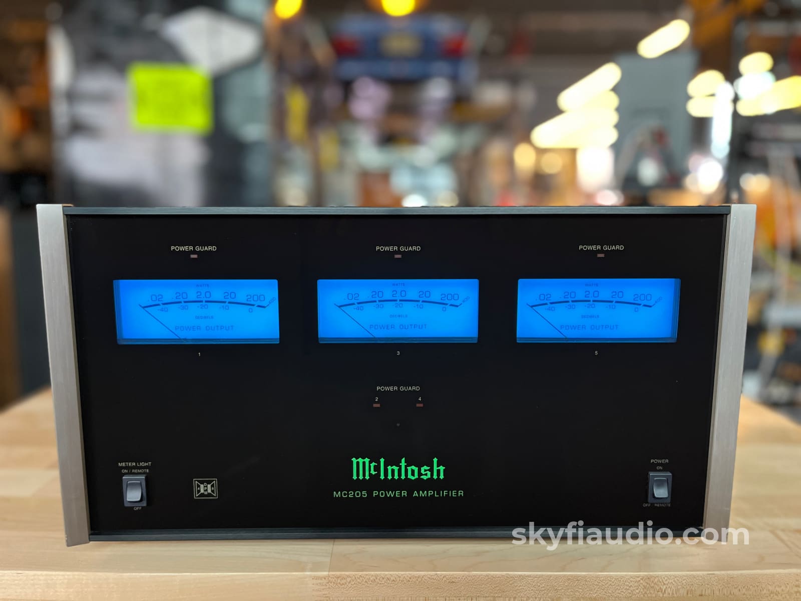 McIntosh MC205 5-Channel Home Theater Amplifier Amplifier