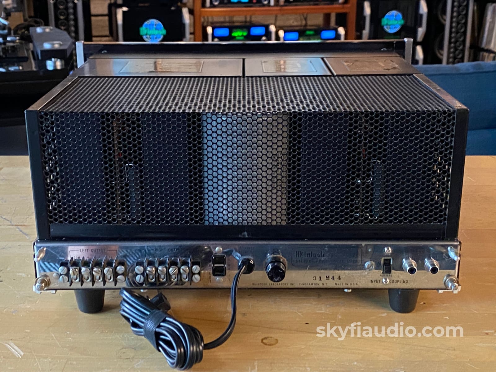 Mcintosh Mc2105 Vintage Amplifier - Serviced With New Glass Amplifier