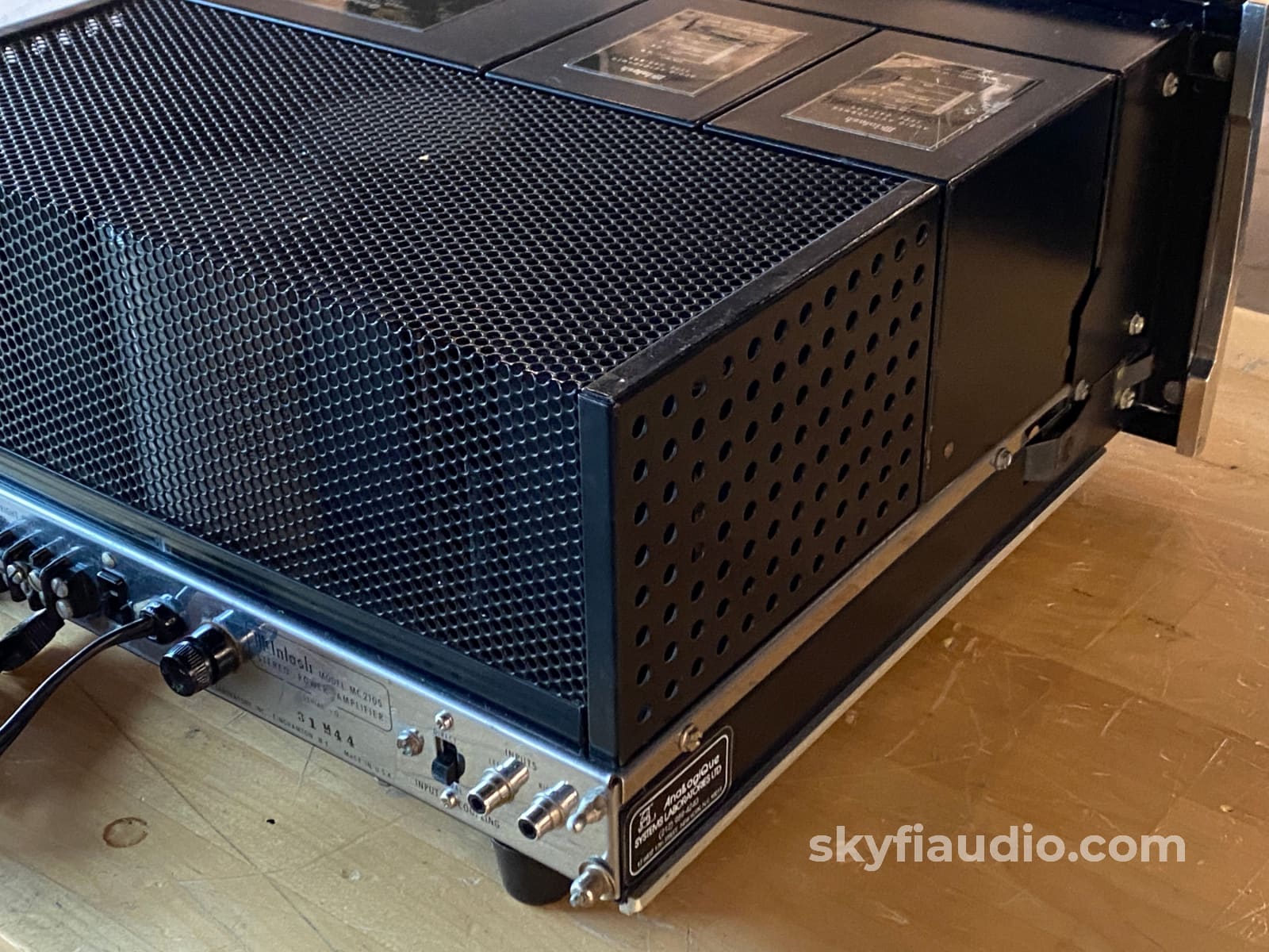 Mcintosh Mc2105 Vintage Amplifier - Serviced With New Glass Amplifier