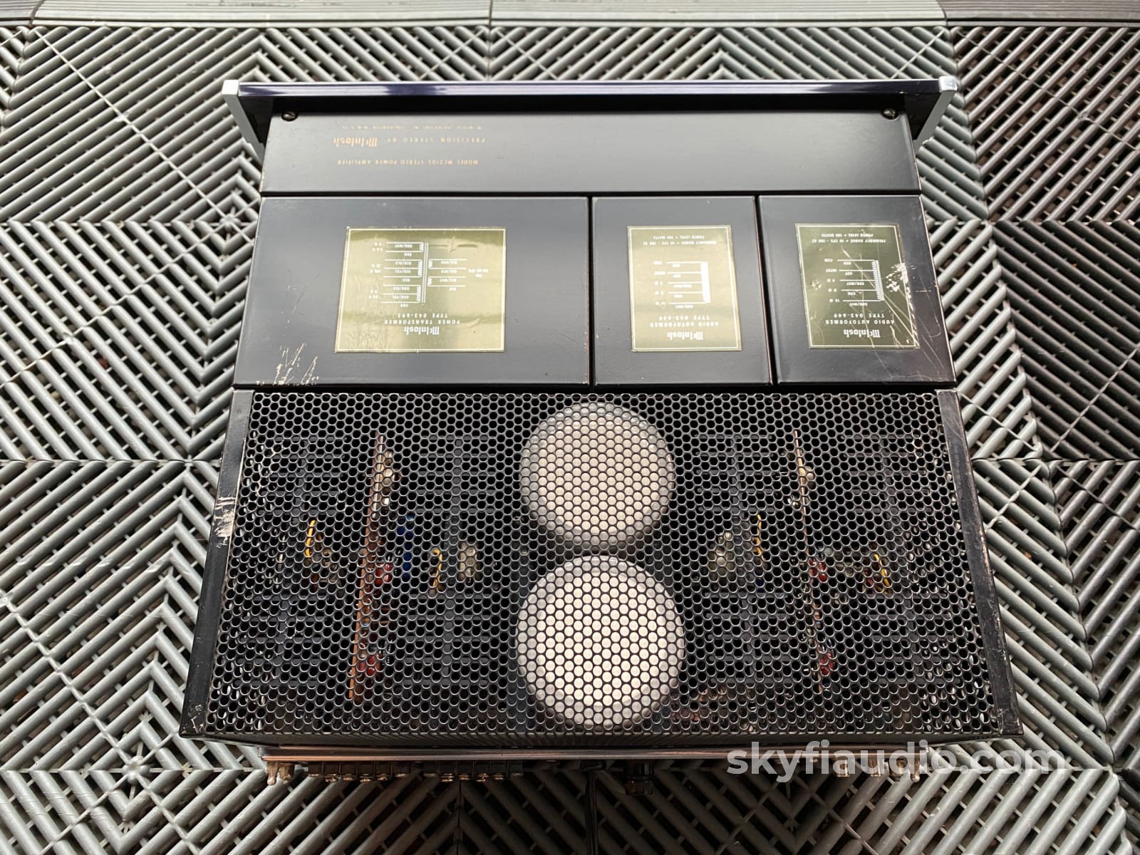 Mcintosh Mc2105 Vintage Amplifier - Serviced With New Glass Amplifier