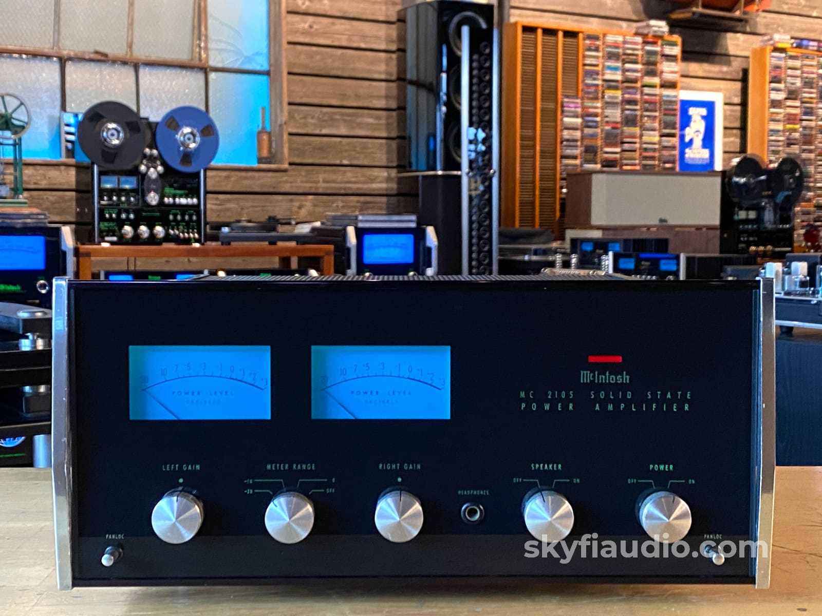 Mcintosh Mc2105 Vintage Amplifier - Serviced With New Glass