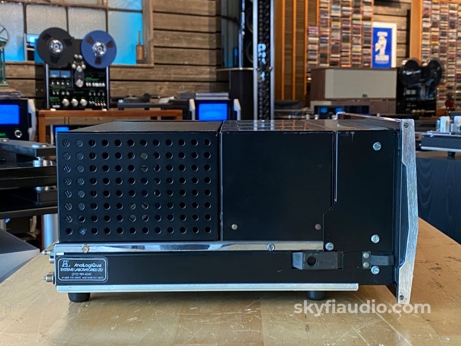 Mcintosh Mc2105 Vintage Amplifier - Serviced With New Glass Amplifier