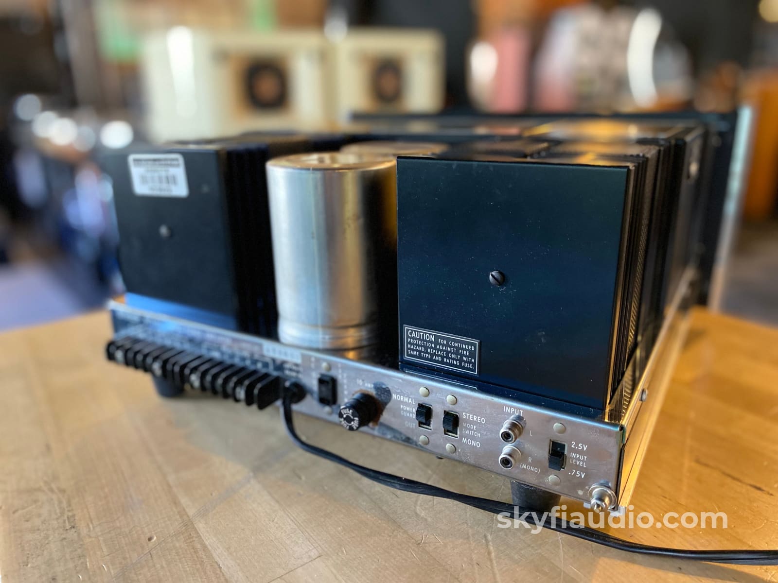 Mcintosh Mc2205 Solid State Amplifier - 200Wpc New Glass!