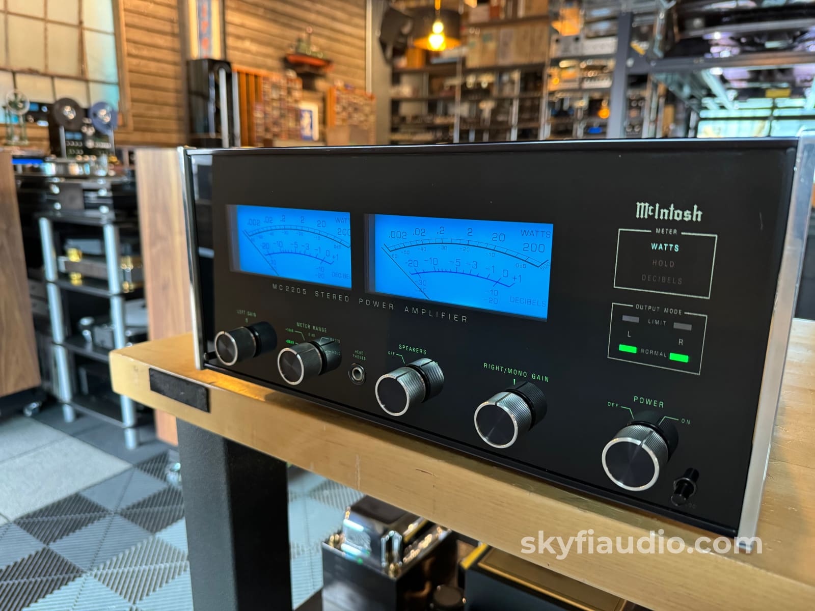 Mcintosh Mc2205 Solid State Vintage Amplifier - Skyfi Restored