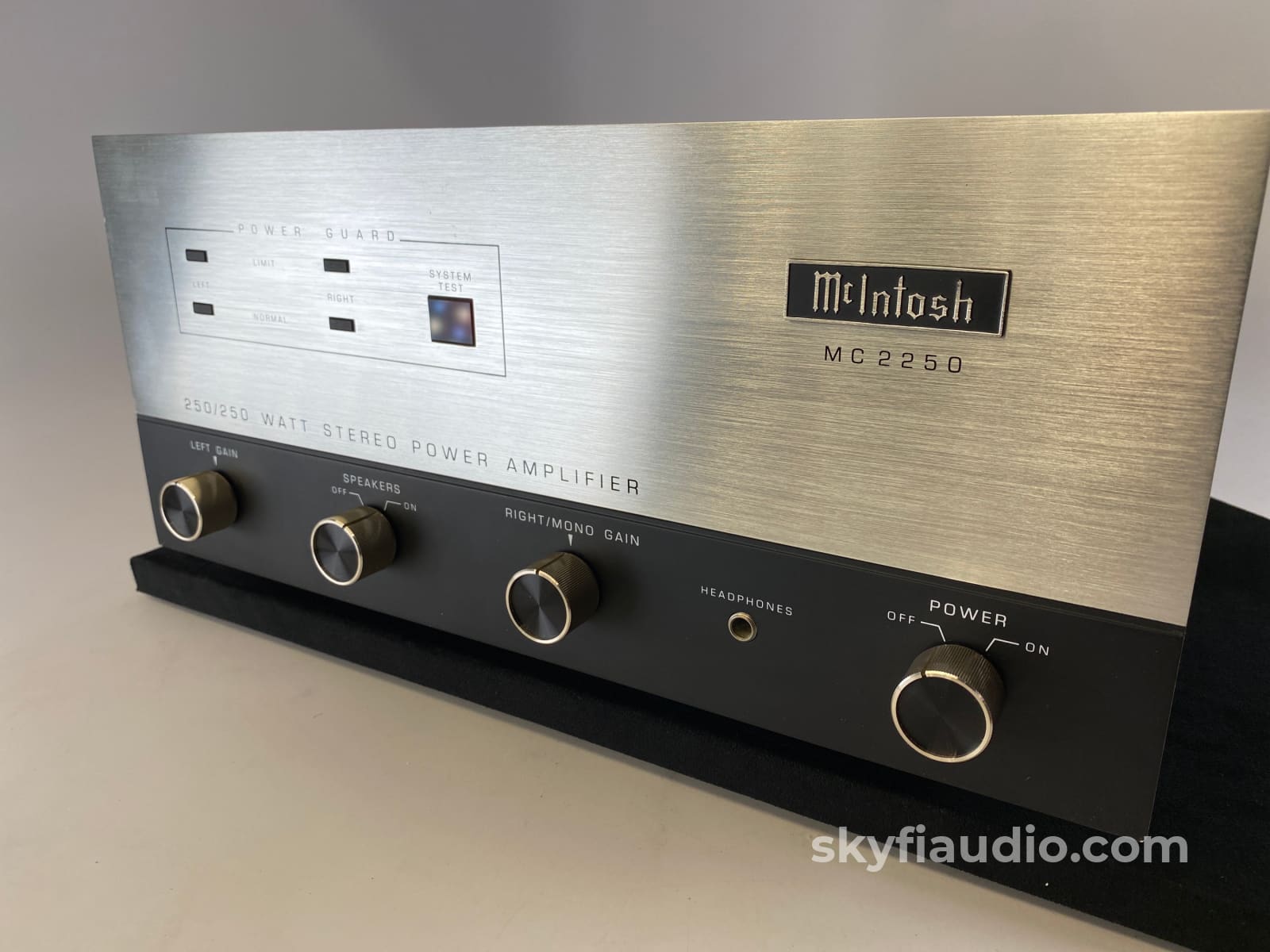 Mcintosh Mc2250 Amplifier - Under 500 In Existence Serviced And Super Clean