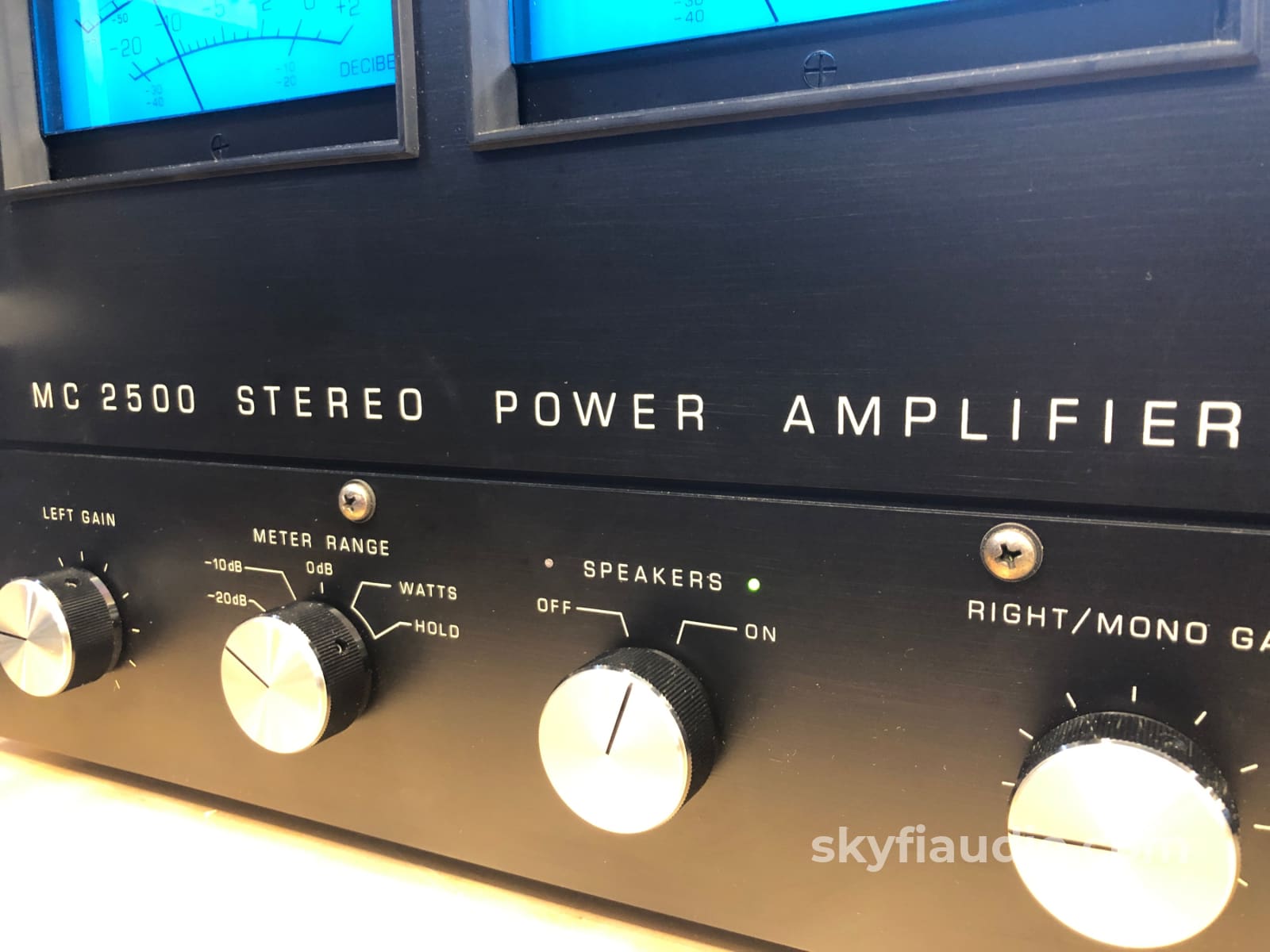 Mcintosh Mc2500 Solid State Amplifier - Collector Set Rare Black Finish