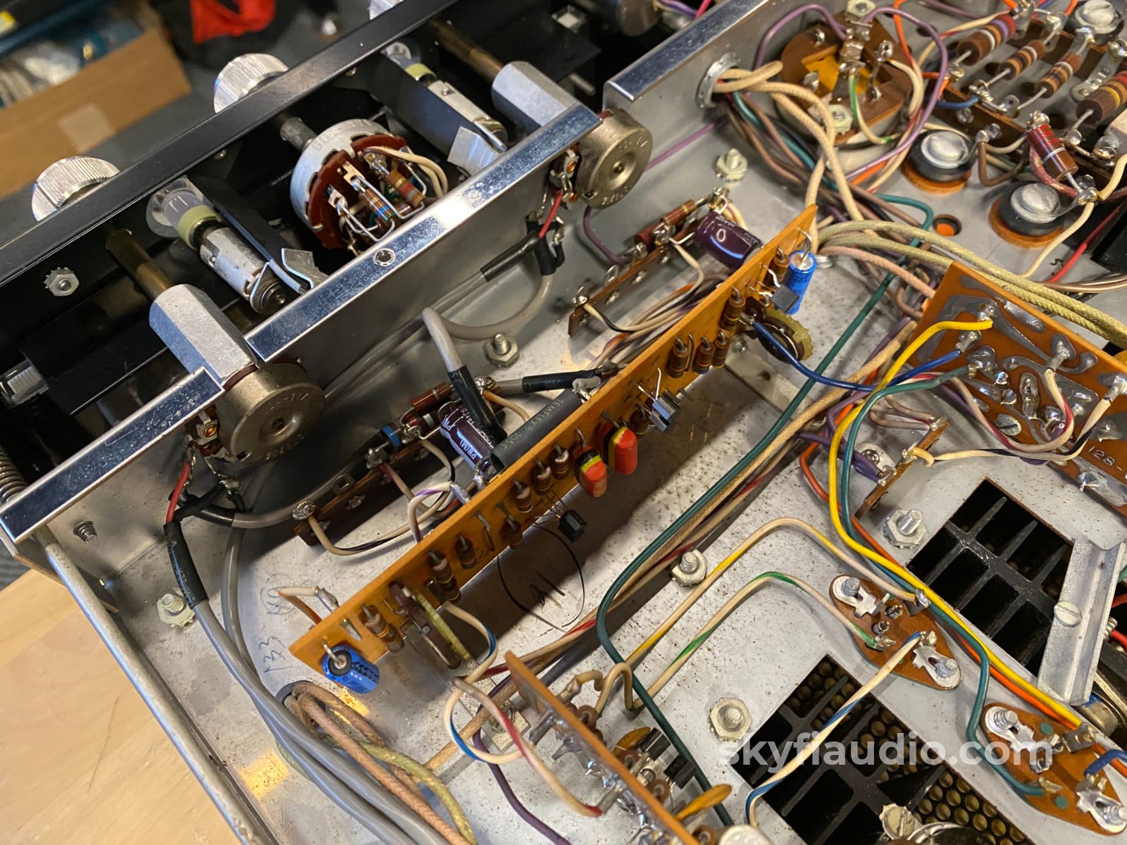 Mcintosh Mc2505 Solid Stage Vintage Amplifier - Serviced