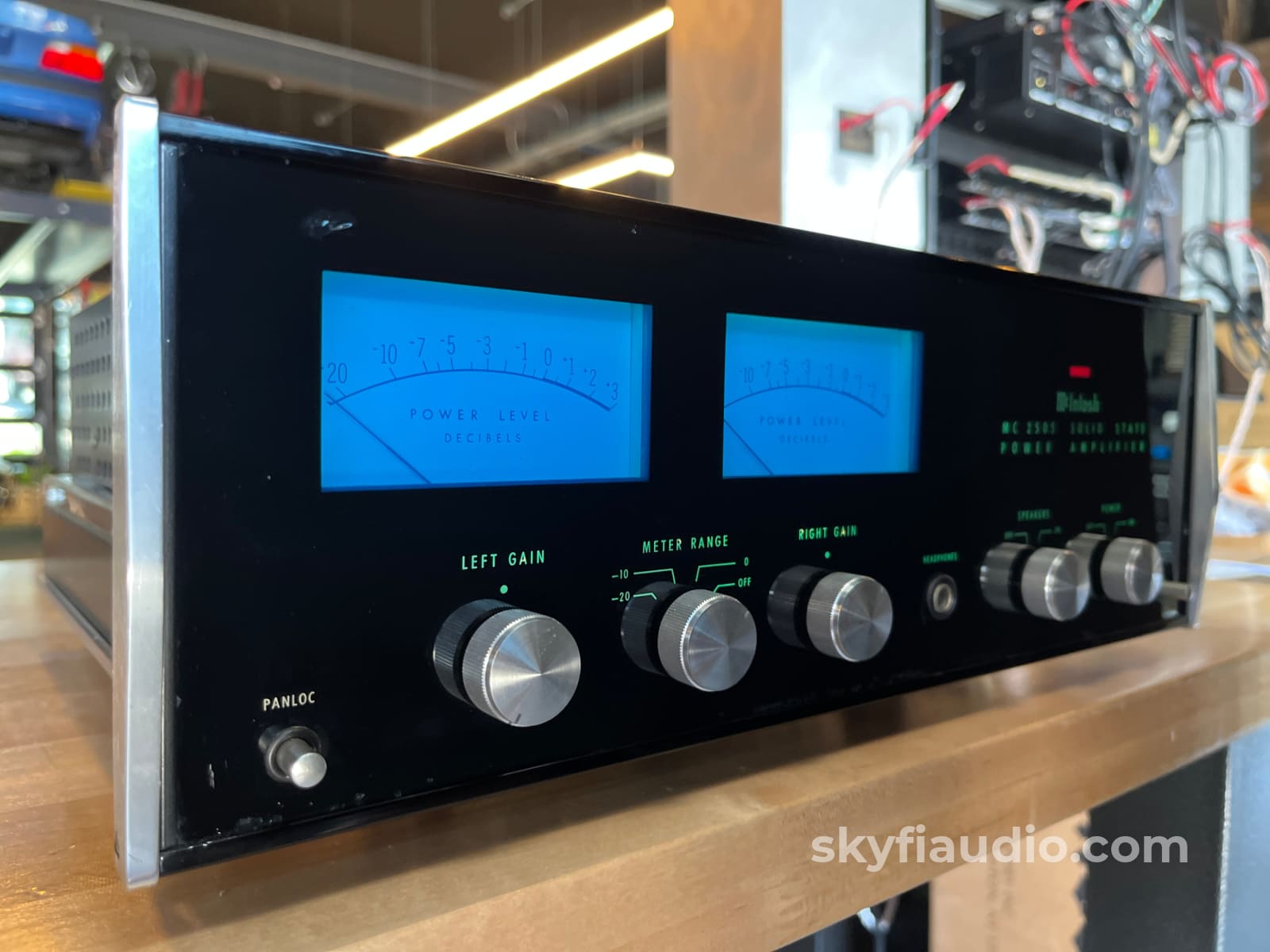 McIntosh MC2505 Vintage Solid State Amplifier - Serviced Late Serial - Amplifier