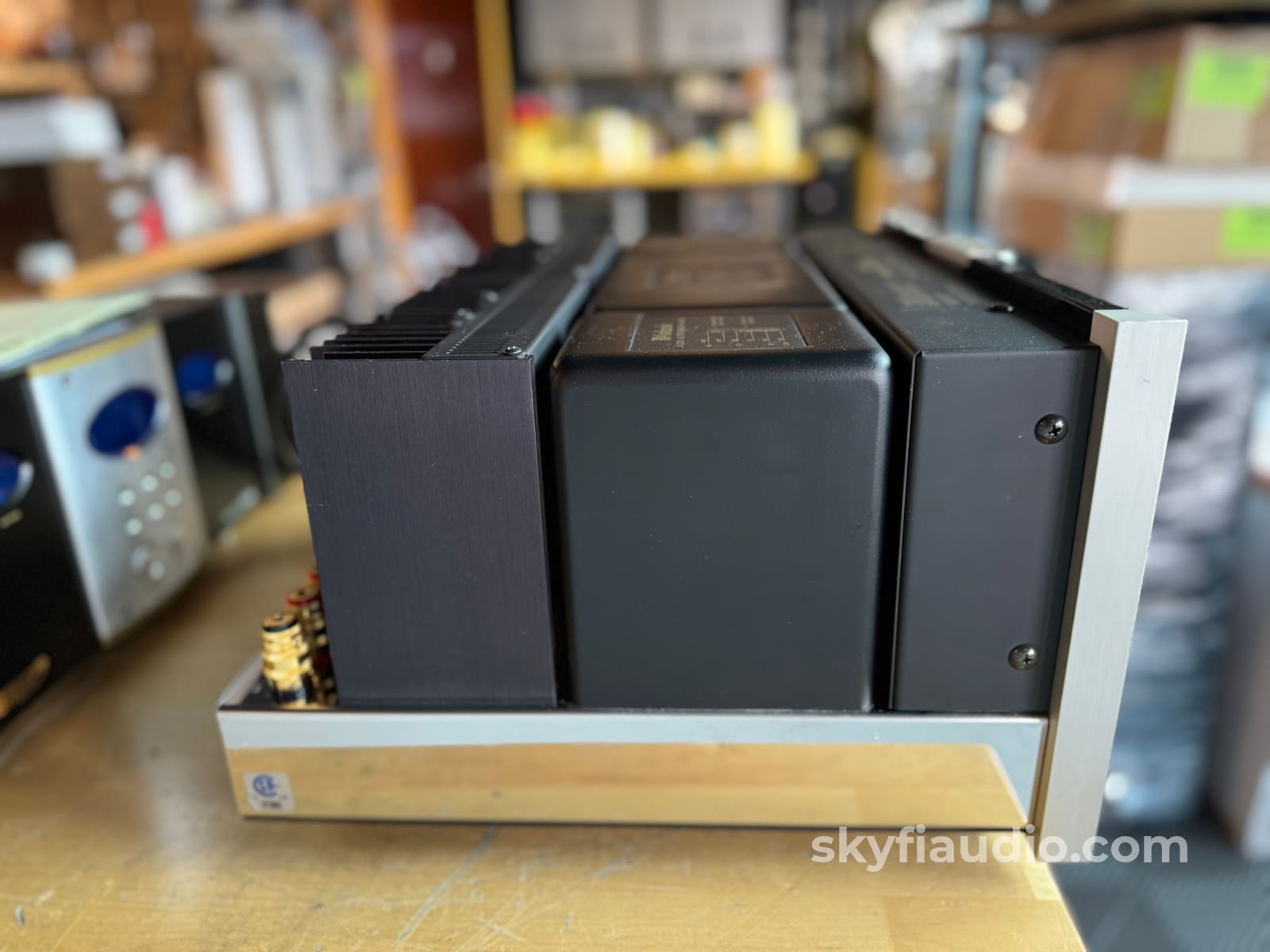 Mcintosh Mc252 Solid State Amplifier With 250Wpc