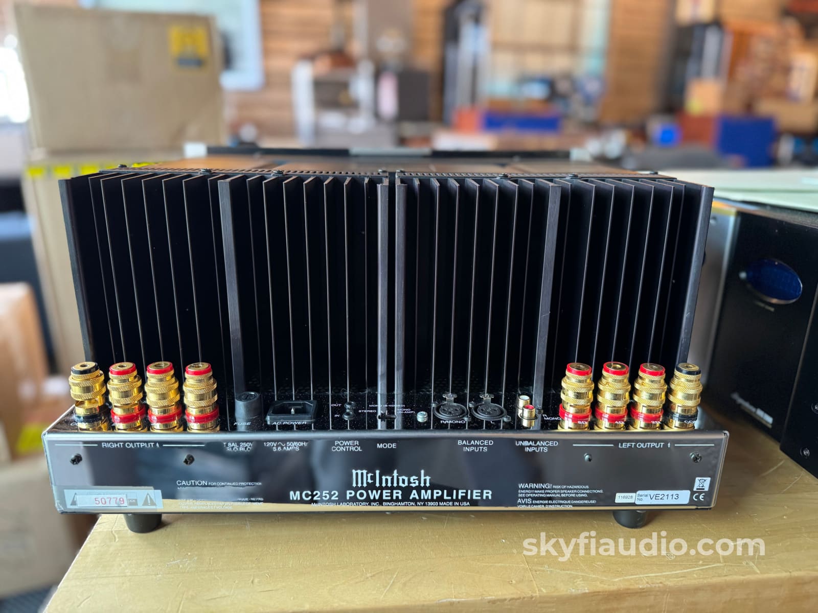 Mcintosh Mc252 Solid State Amplifier With 250Wpc