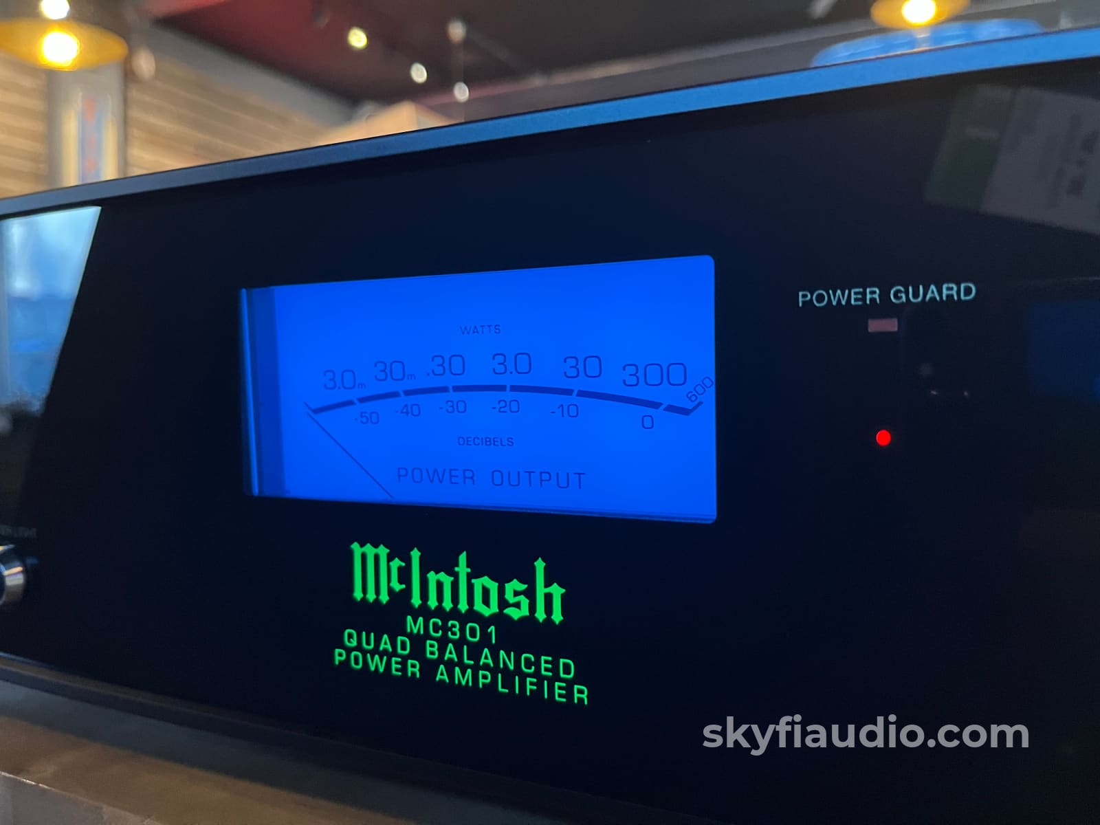 McIntosh MC301 Monoblock Amplifier Pair - Quadbalanced Amplifier