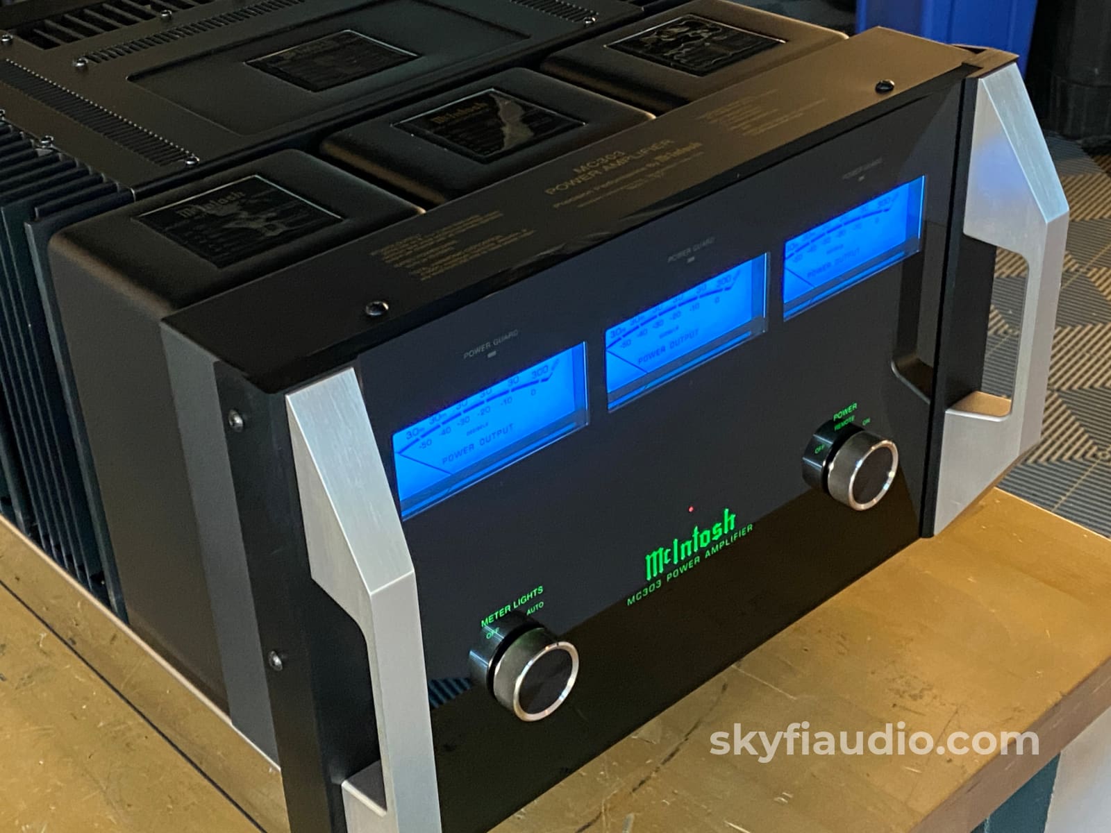 Mcintosh Mc303 3-Channel Solid State Amplifier Pre-Owned