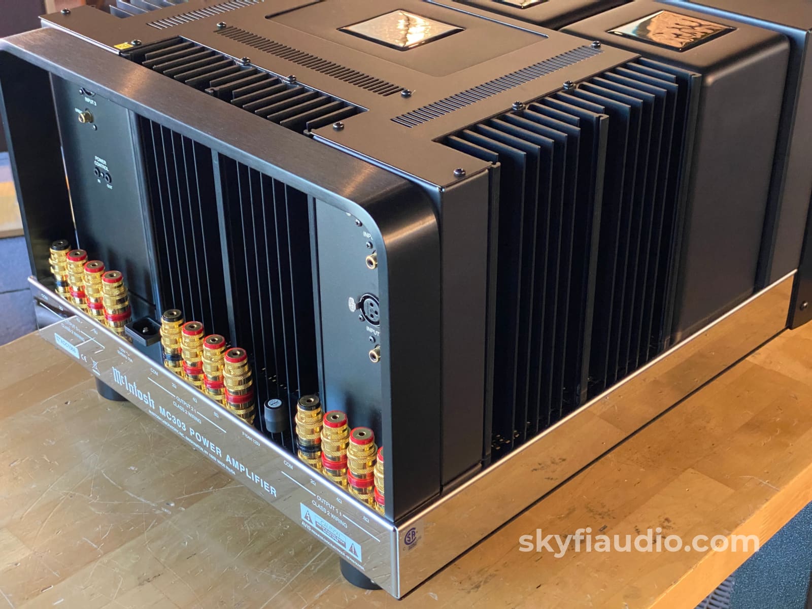 Mcintosh Mc303 3-Channel Solid State Amplifier Pre-Owned