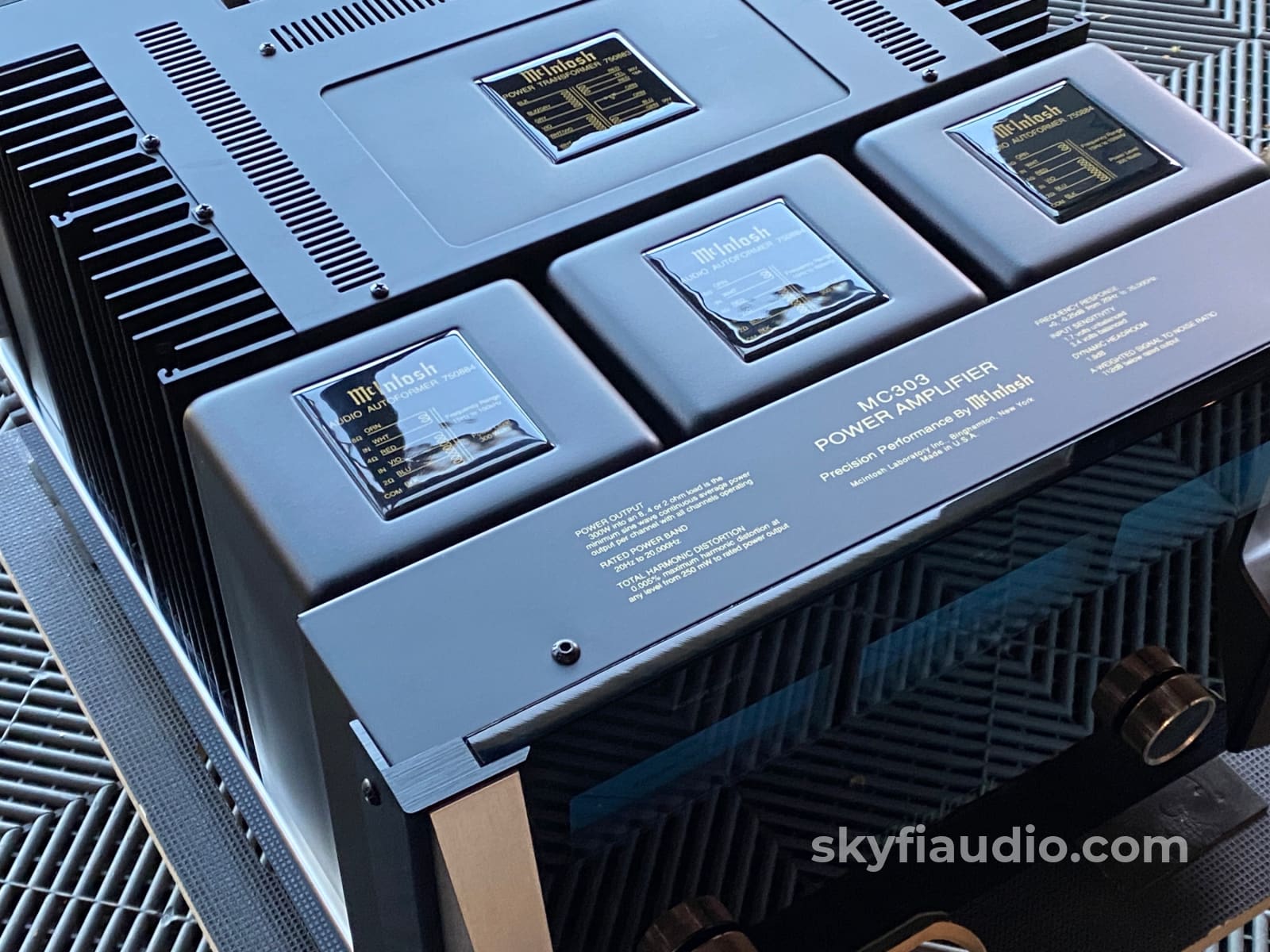 Mcintosh Mc303 3-Channel Solid State Amplifier Pre-Owned