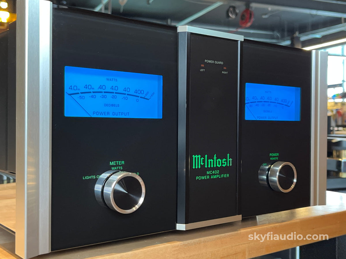 McIntosh MC402 Solid State Amplifier 400W - Fiber Optic - Amplifier