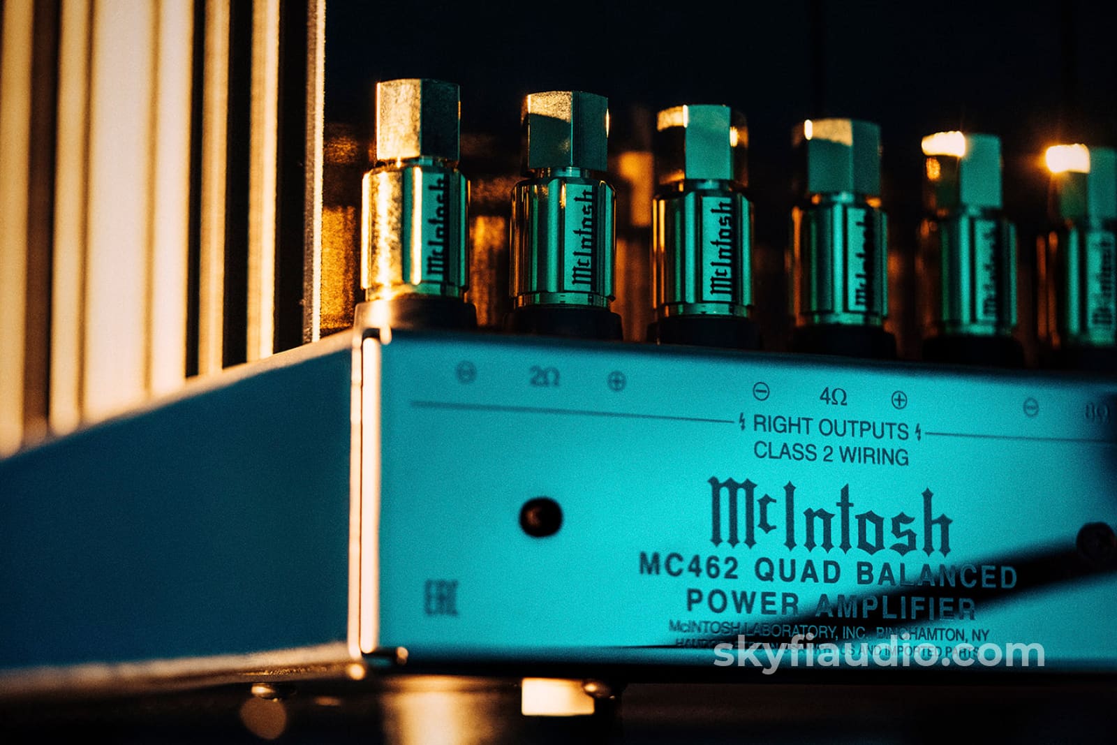 McIntosh MC462 Quad Balanced Solid State Amplifier - New - Amplifier
