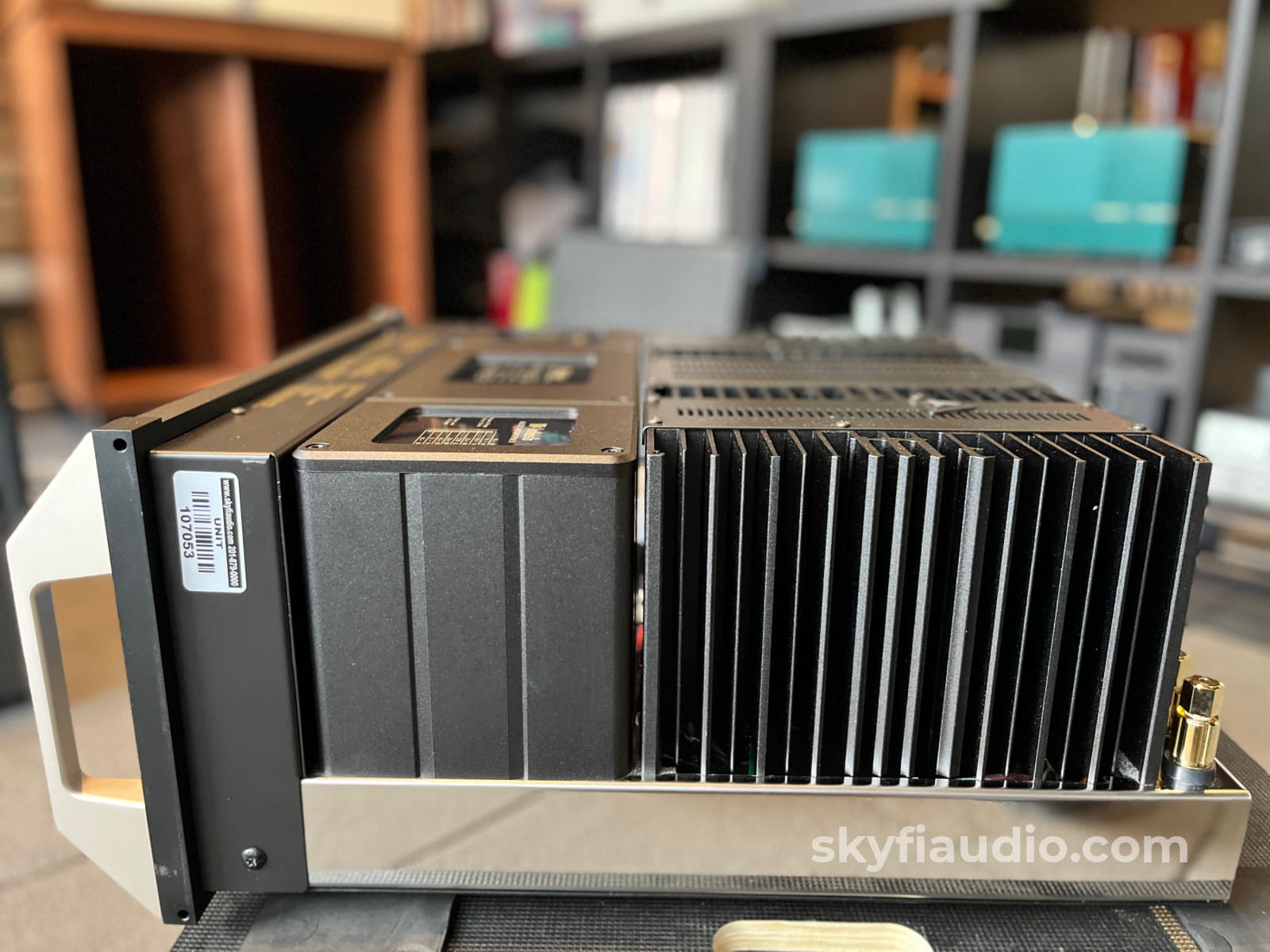 McIntosh MC462 Solid State Amplifier - Quad Balanced - Pre-Loved Amplifier