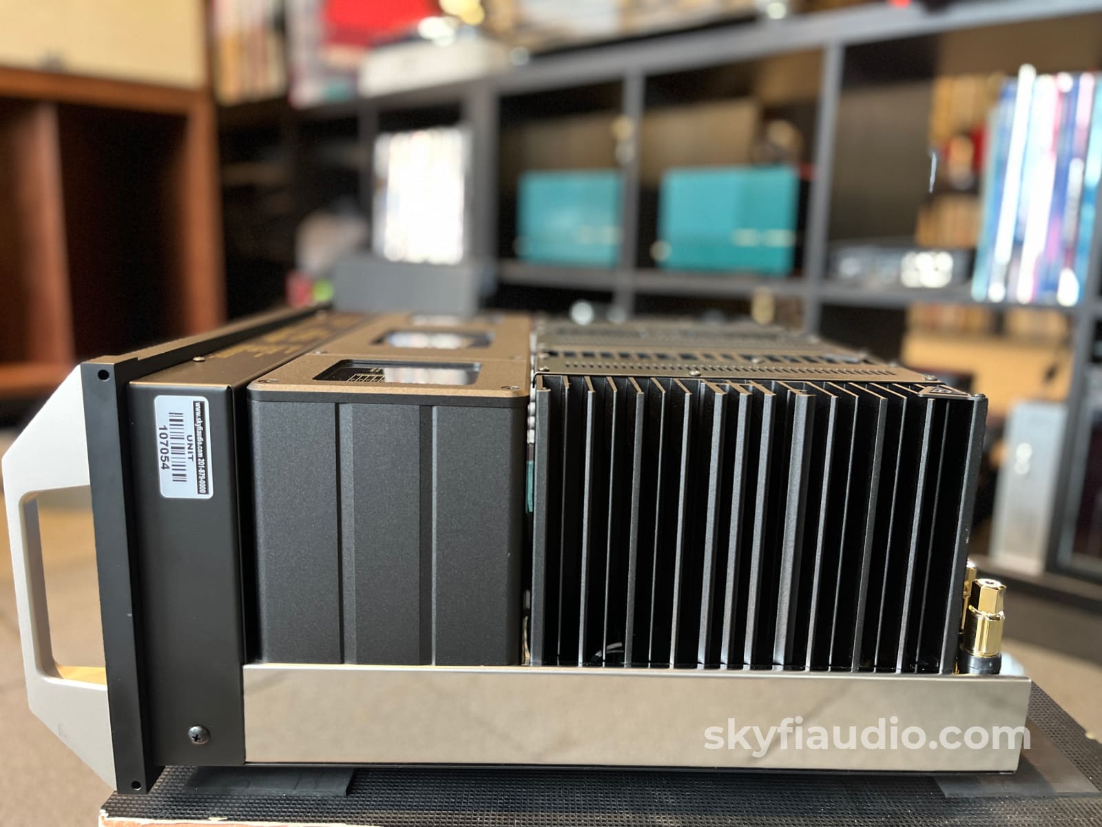 McIntosh MC462 Solid State Amplifier - Quad Balanced - Pre-Loved Amplifier