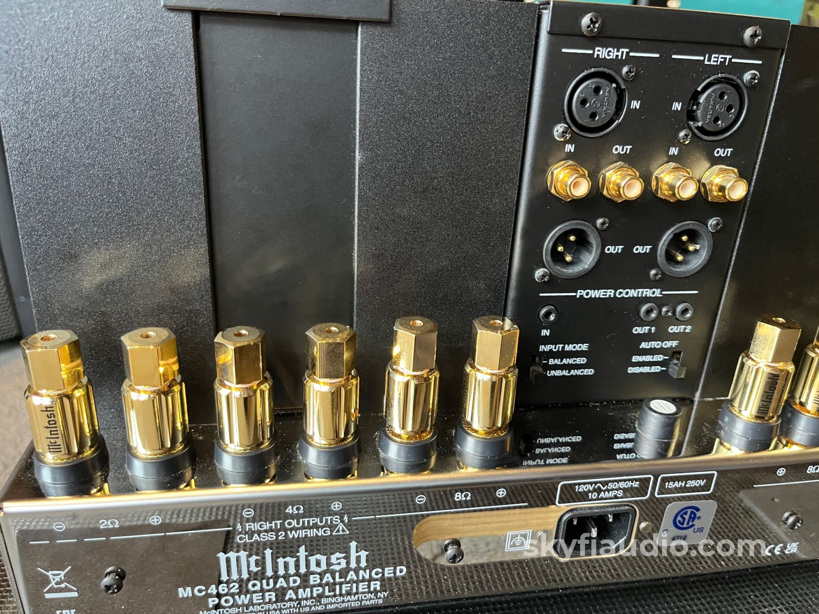 McIntosh MC462 Solid State Amplifier - Quad Balanced - Pre-Loved Amplifier