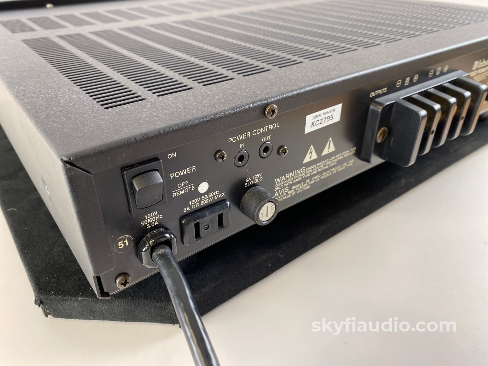 Mcintosh Mc7100 - Compact Yet Powerful Stereo Amplifier