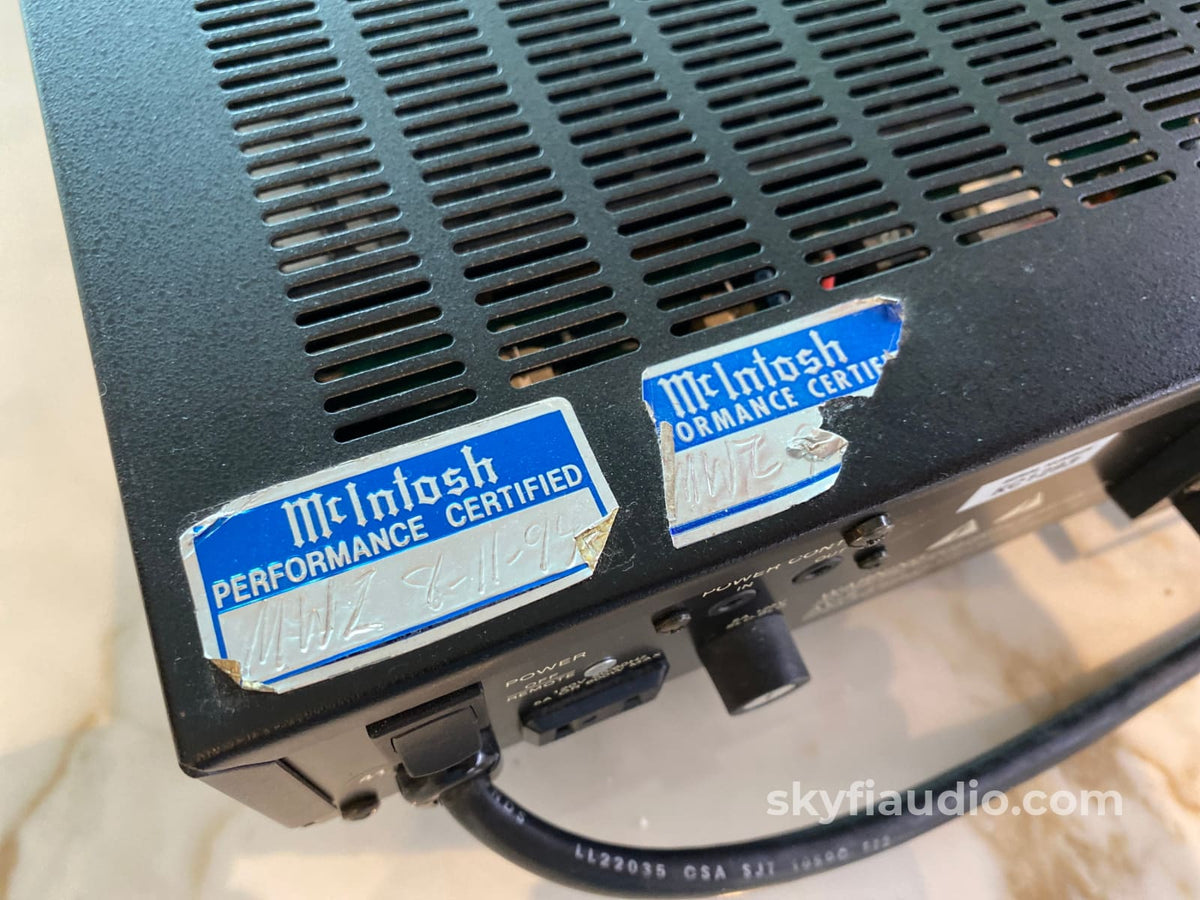 Mcintosh Mc7100 - Compact Yet Powerful Stereo Amplifier Amplifier