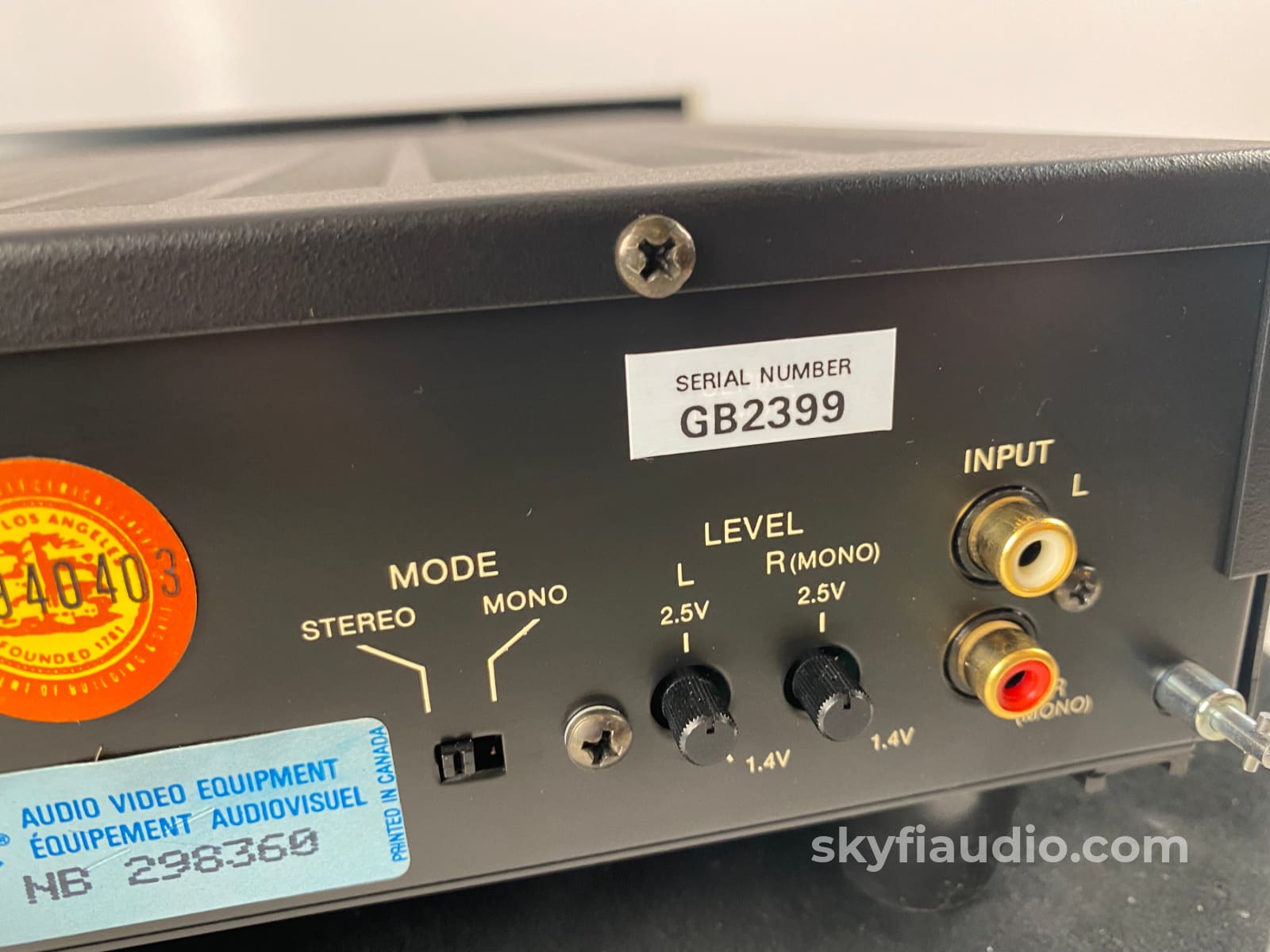 Mcintosh Mc7100 - Compact Yet Powerful Stereo Amplifier