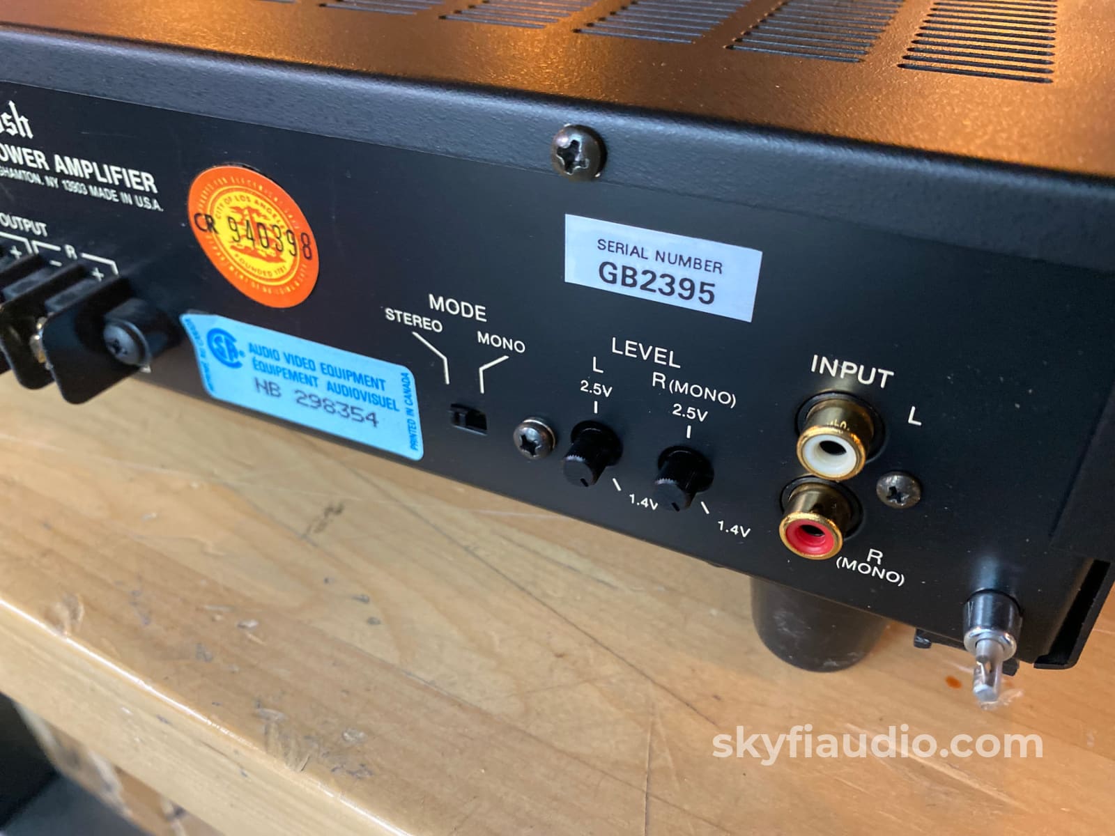 Mcintosh Mc7100 - Compact Yet Powerful Stereo Power Amplifier